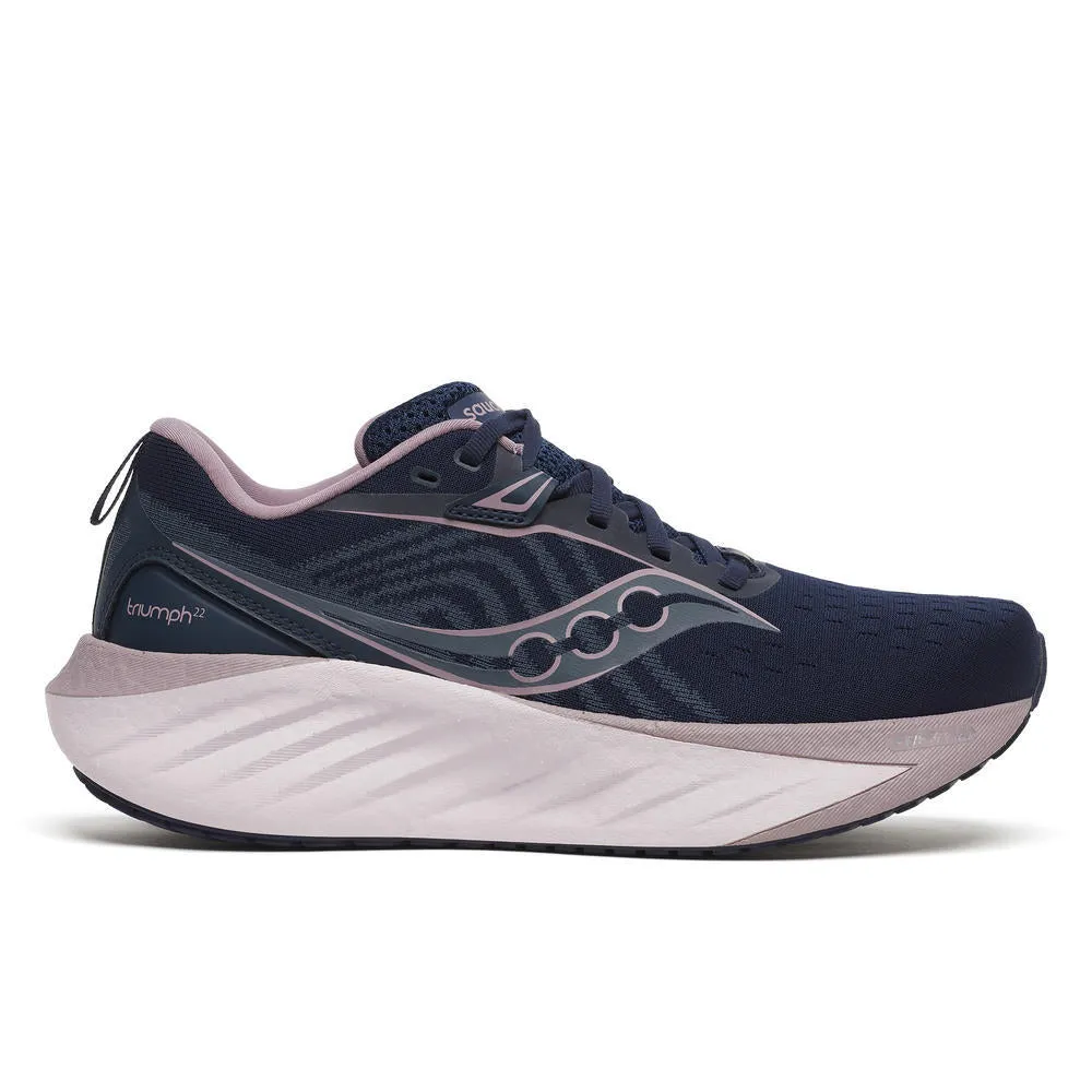 Women's Saucony Triumph 22 running in public tracks shoes