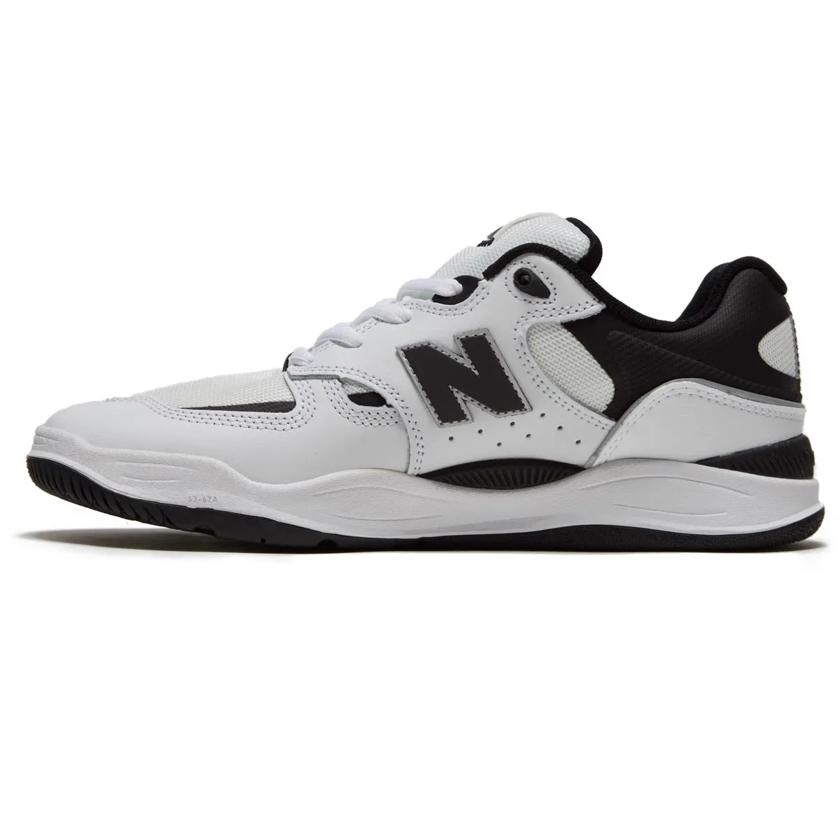 Flexible Cushion Performance Comfort New Balance 1010 Tiago Shoes - White/Black/White