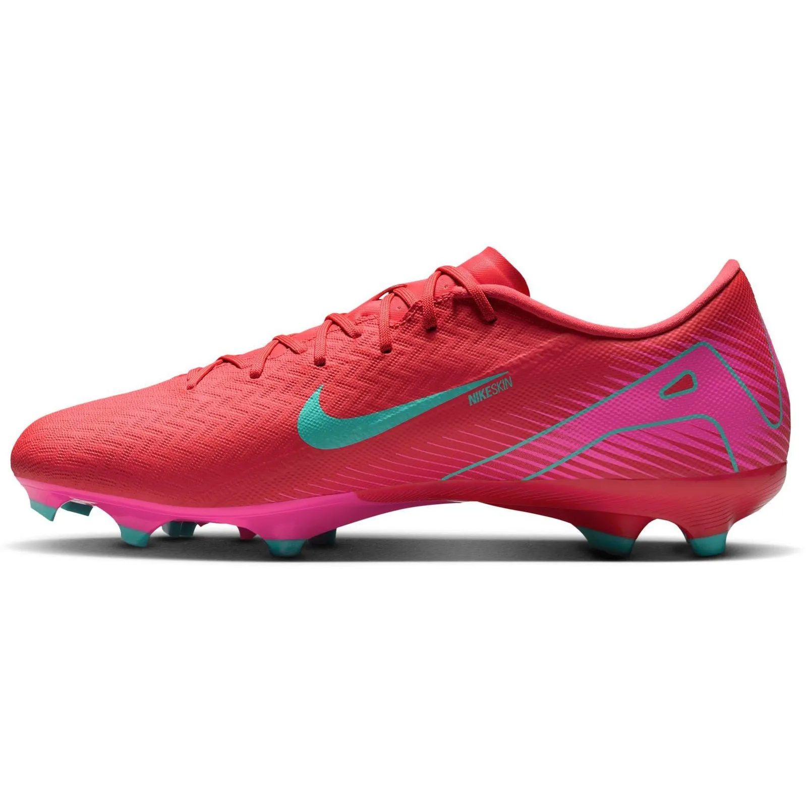 Leg support Scoring Chance Nike Mercurial Vapor 16 Academy Multi-Ground Low-Top Soccer Football Boots