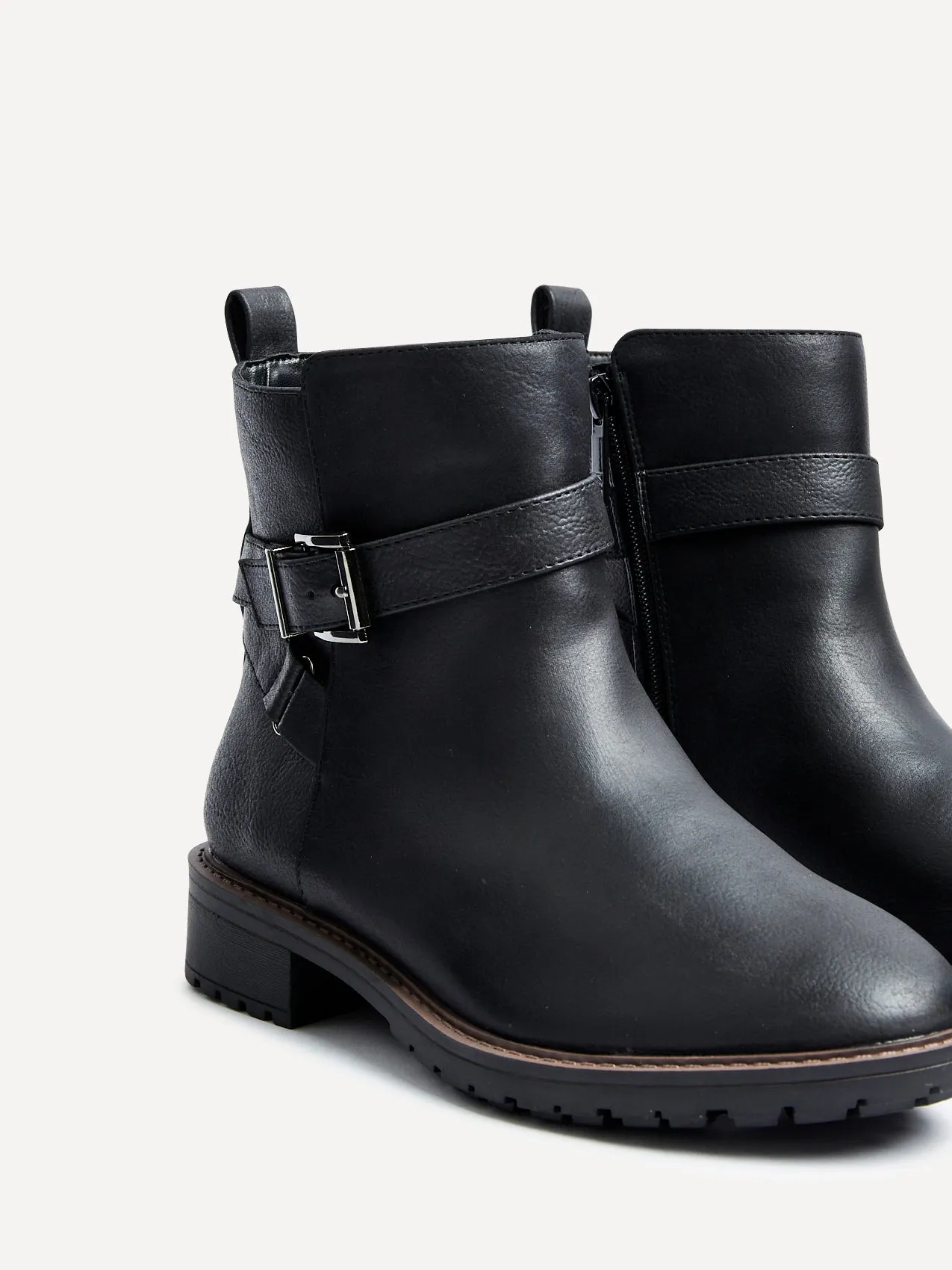 EDIE On-the-Go Fashion Comfy Urban Wear