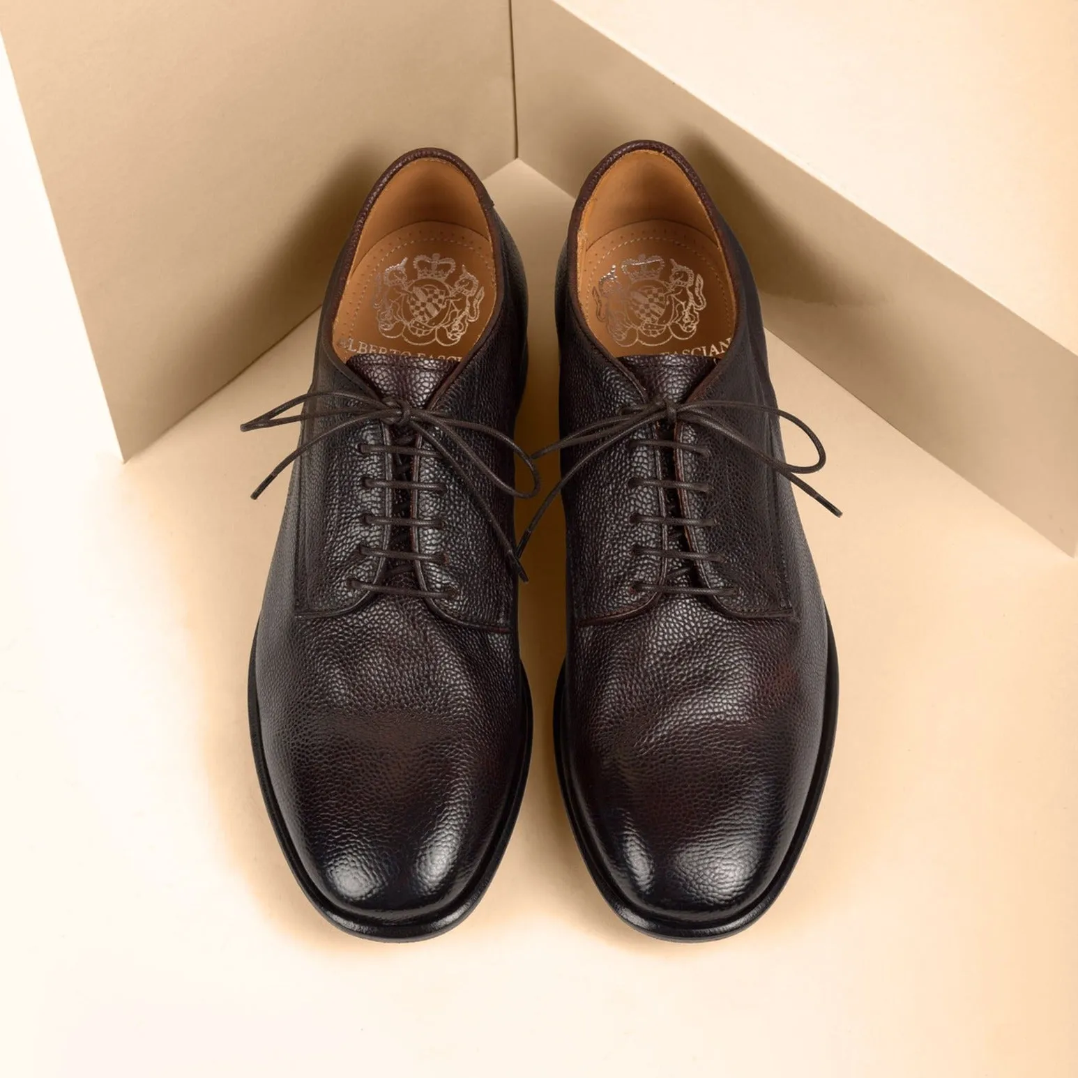 HOMER 89020<br> Textured Derby Leather Wear muted color