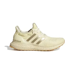 Women's Adidas Ultraboost 1.0 Warm Up sprinting