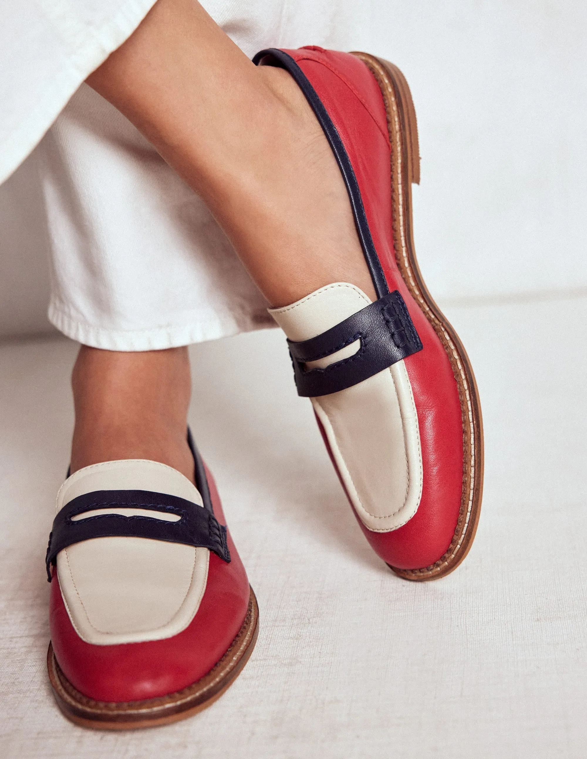 Pure Breeze Weekend Walk Nya Penny Loafers-Pillarbox Red/Navy
