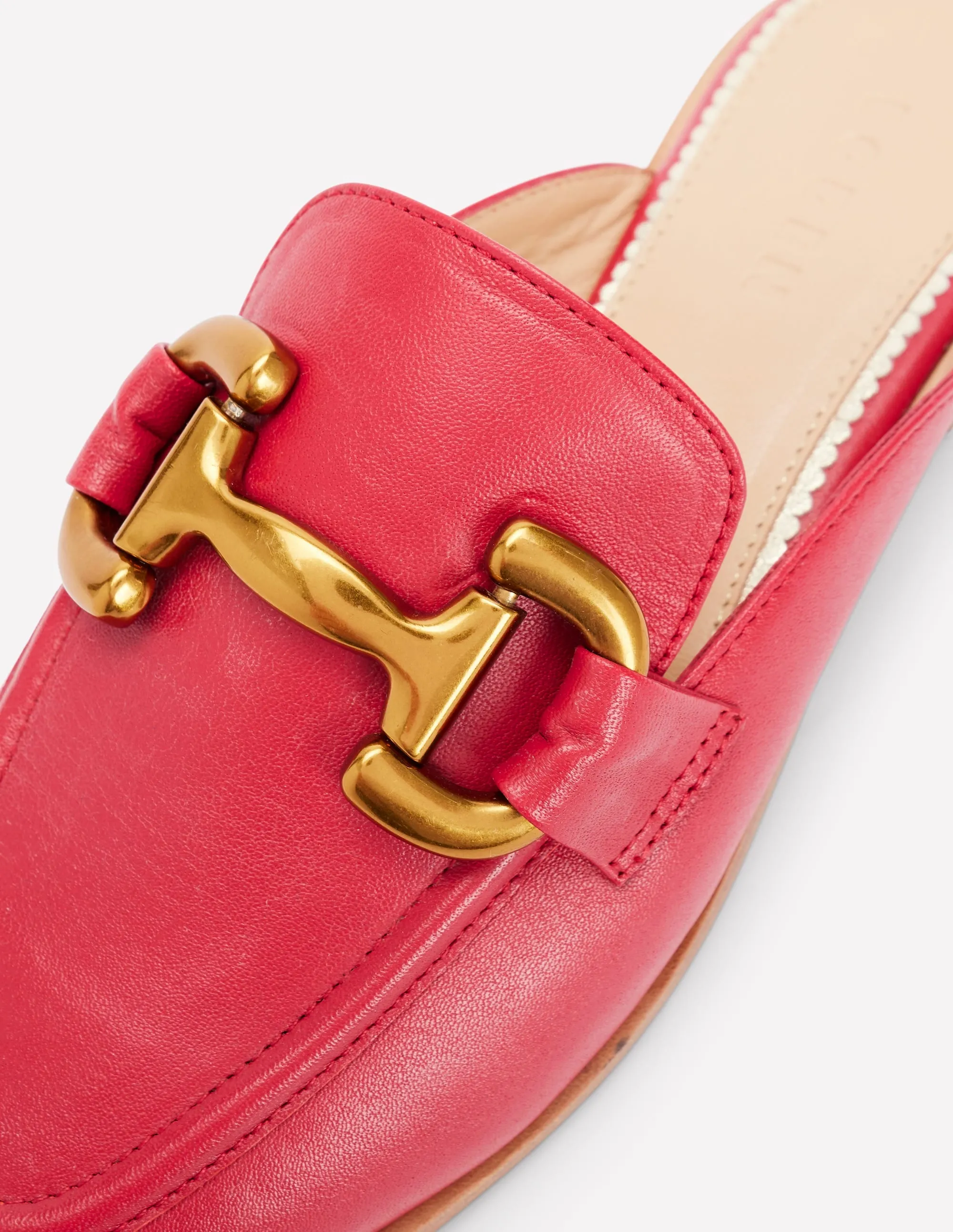 Wide Step Iris Snaffle Mule Loafers-Red
