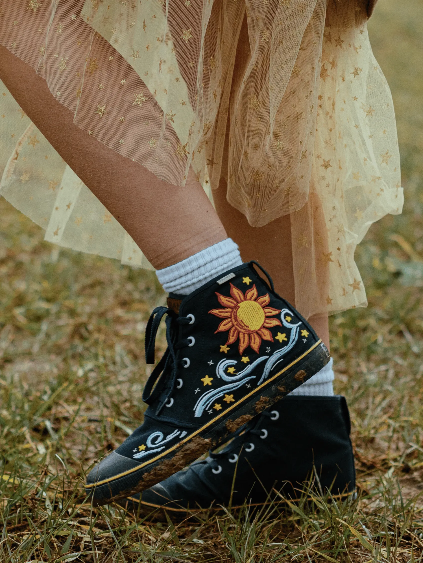 Heat Day Lace Up Style Dawn to Dusk High Top