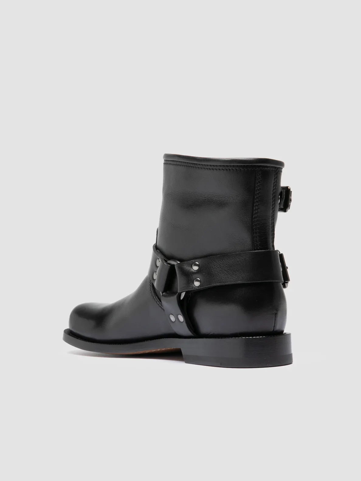 Ventilated Luggage Fit EMERALD 016 - Black Leather Pull-On Boots