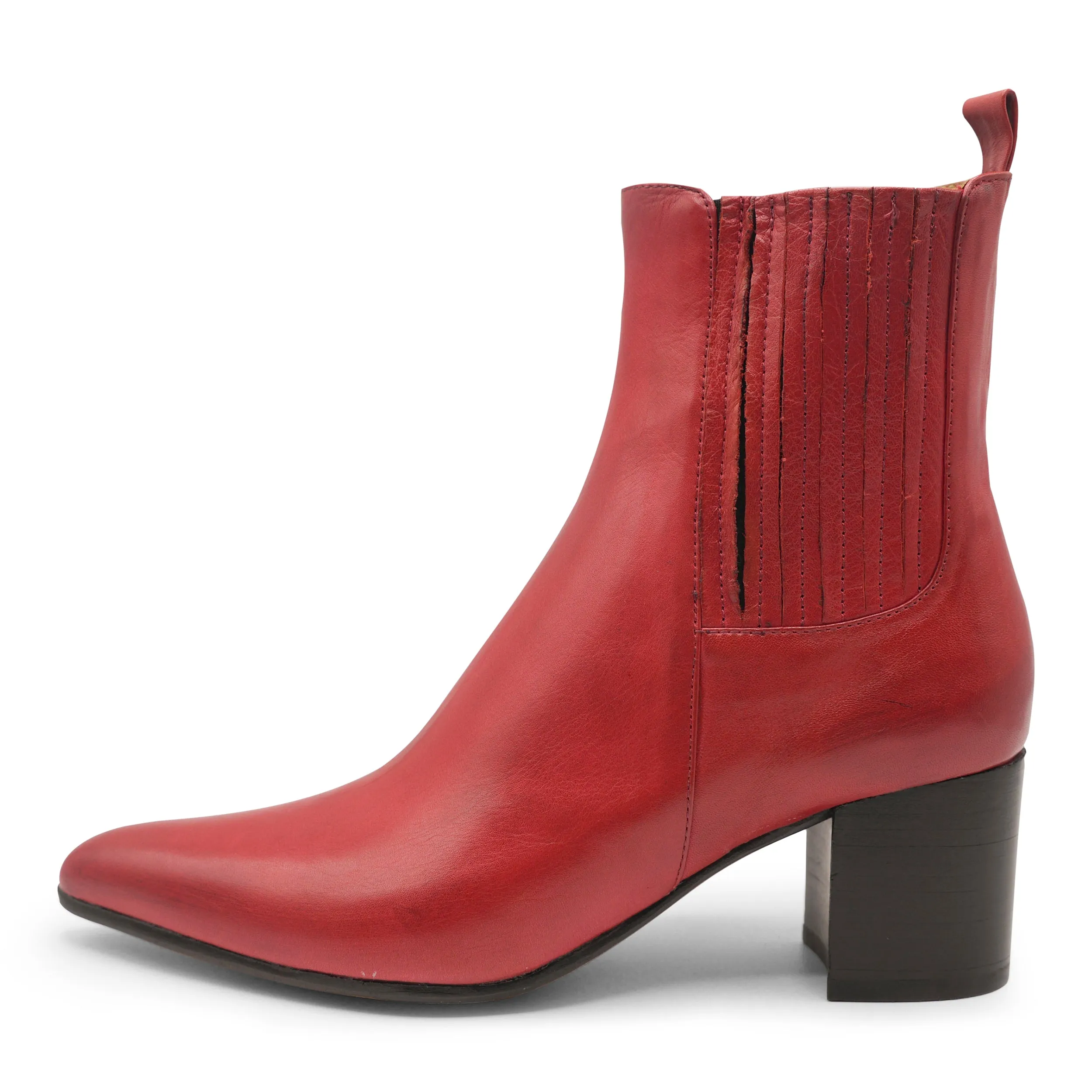 VW13B - Soft Nappa Red Chelsea Versatile Comfort