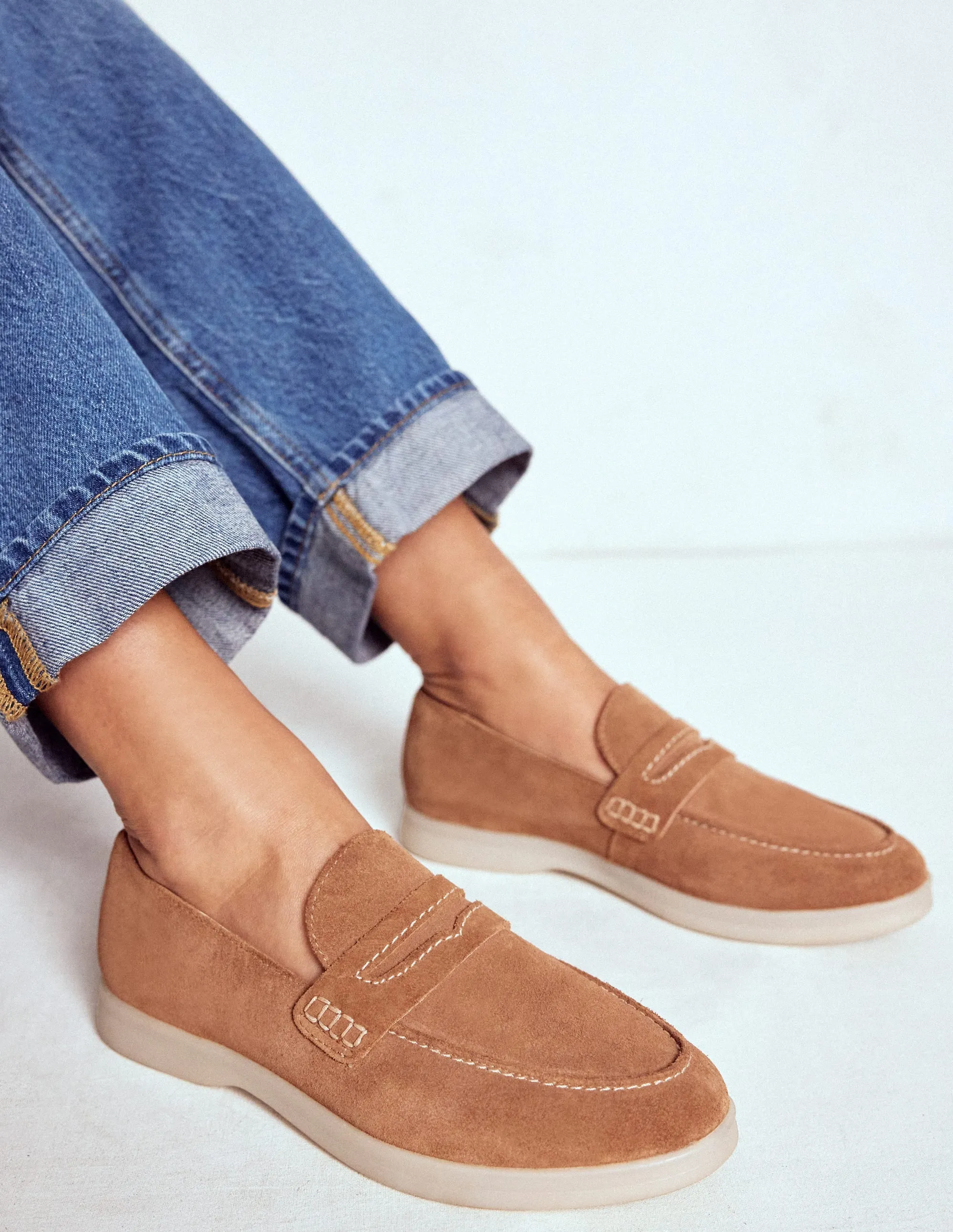 Soft Leather Design Quality craftsmanship Easy soft loafers-Tan