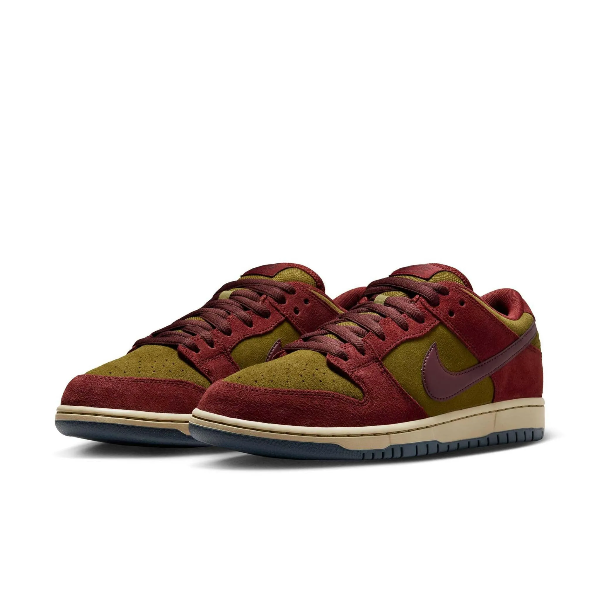 Speed Action Sport Training Nike SB - Dunk Low Pro Shoes Dark Team Red Olive Flak