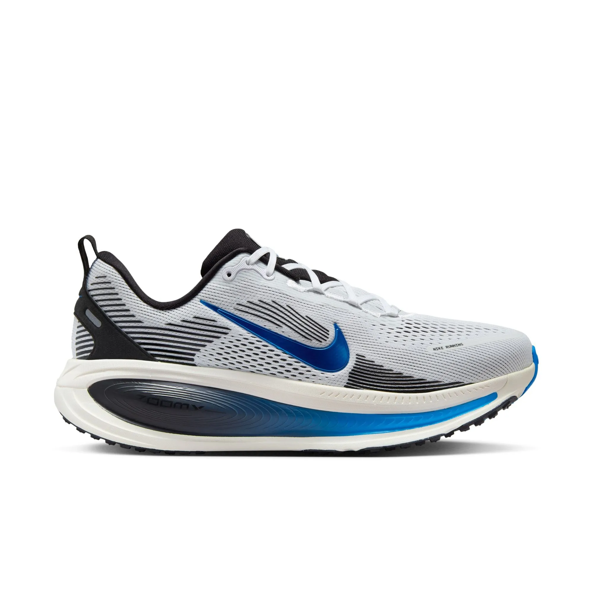 roomy fit shoes Running Mechanics Men's Nike Vomero 18