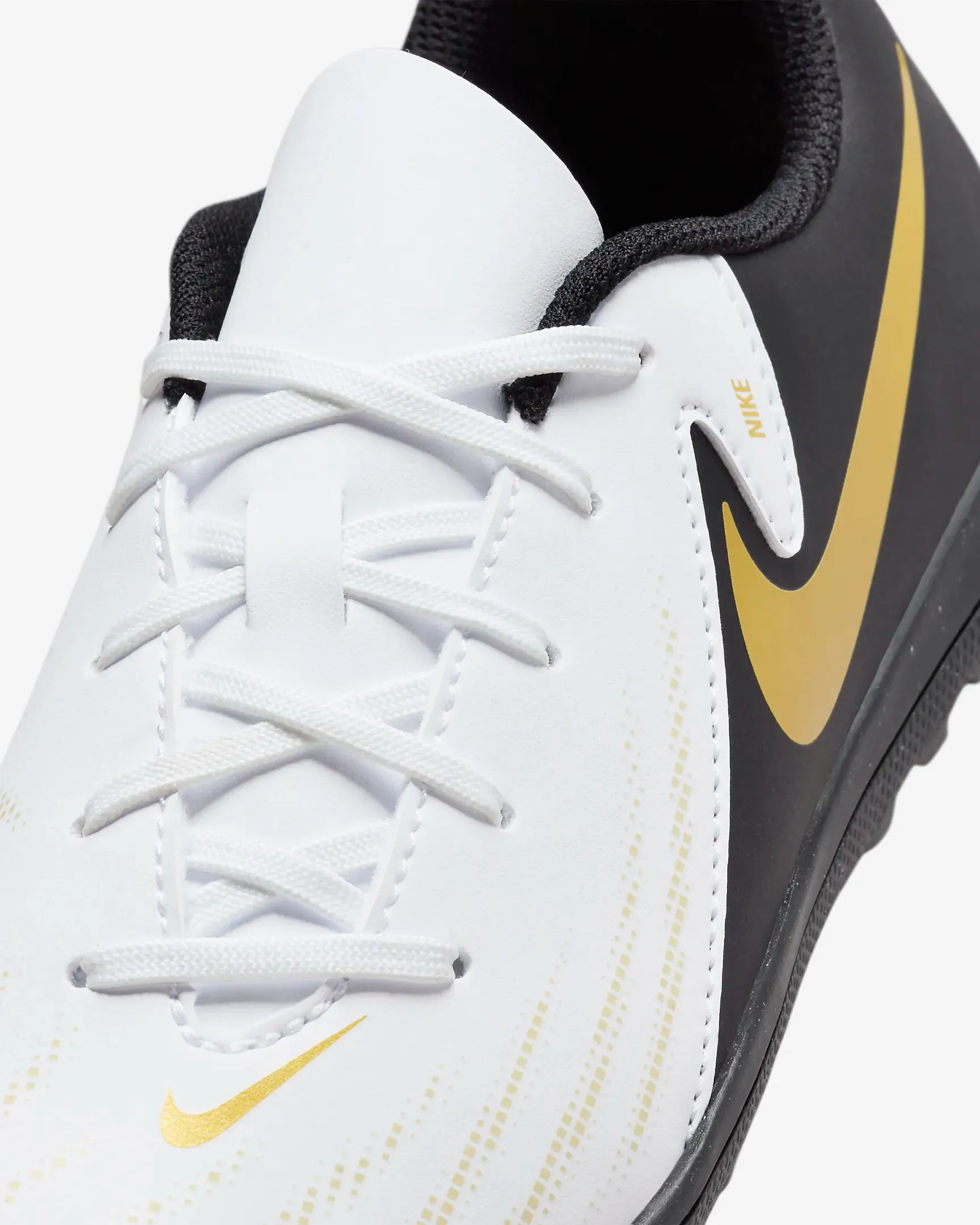 Jr. Phantom GX 2 Club TF Soccer Shoes Knee Action