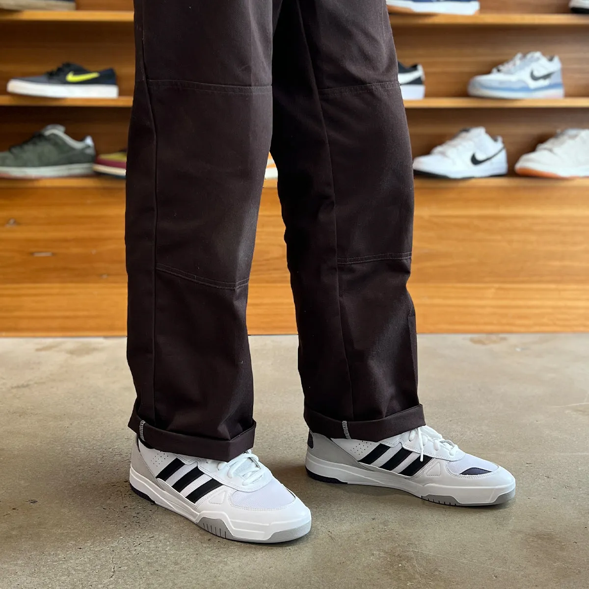 skateboard ride All weather Adidas - Tekkira Cup Shoes White/Black/Plum