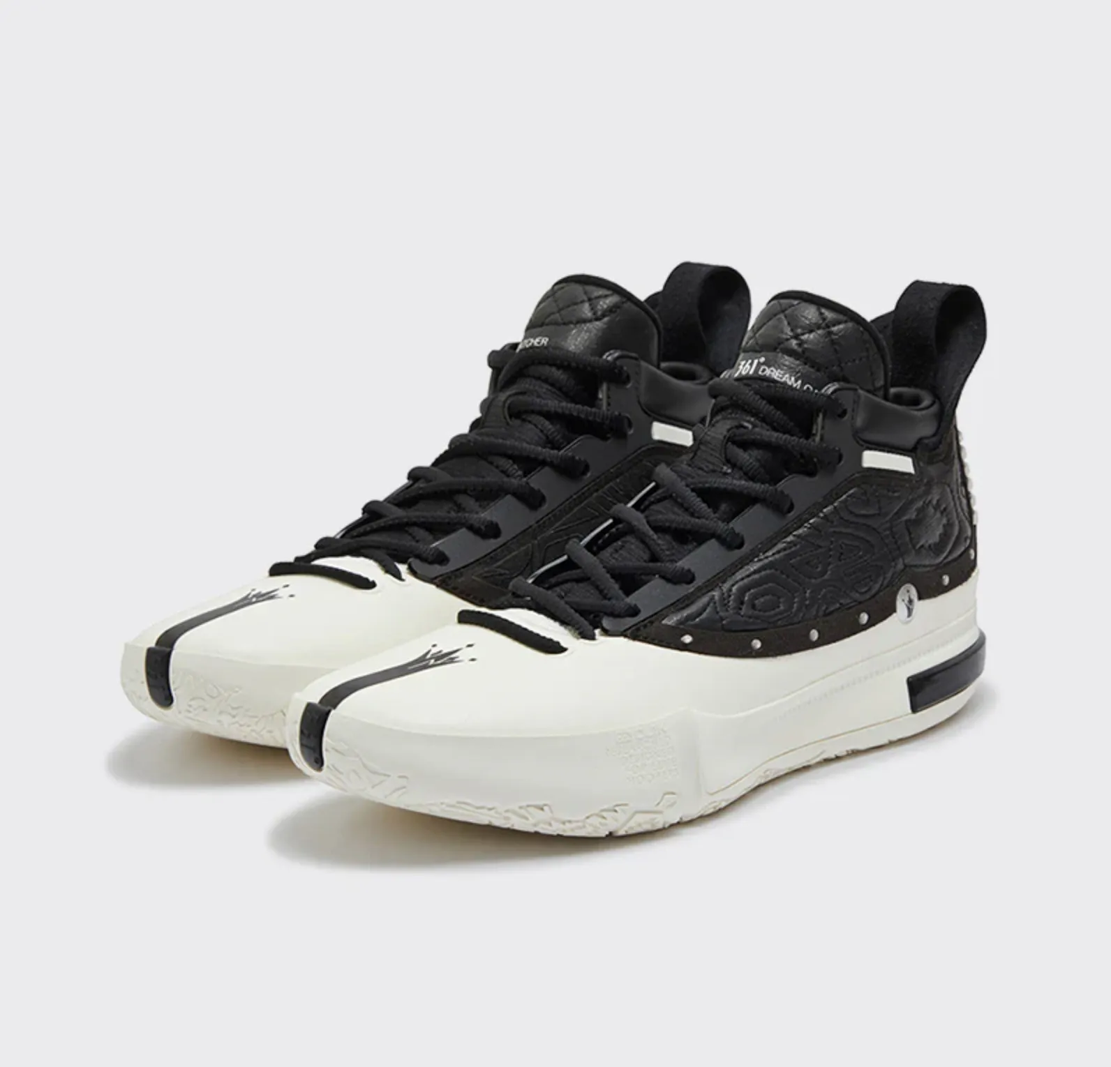 Energy Return Cushioning Responsive Fit Shoes Nikola Jokic Joker 1: Black/White