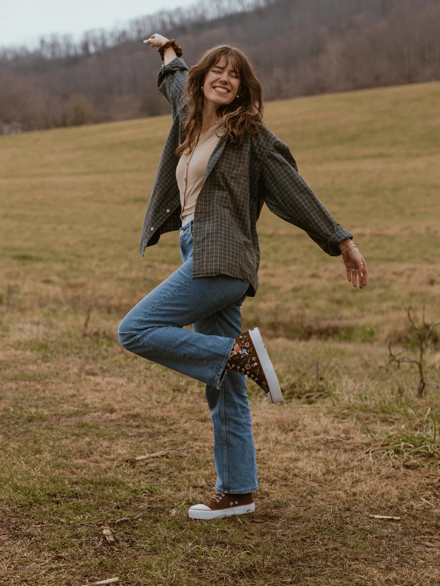 Built Light Maple Meadow Platform High Top