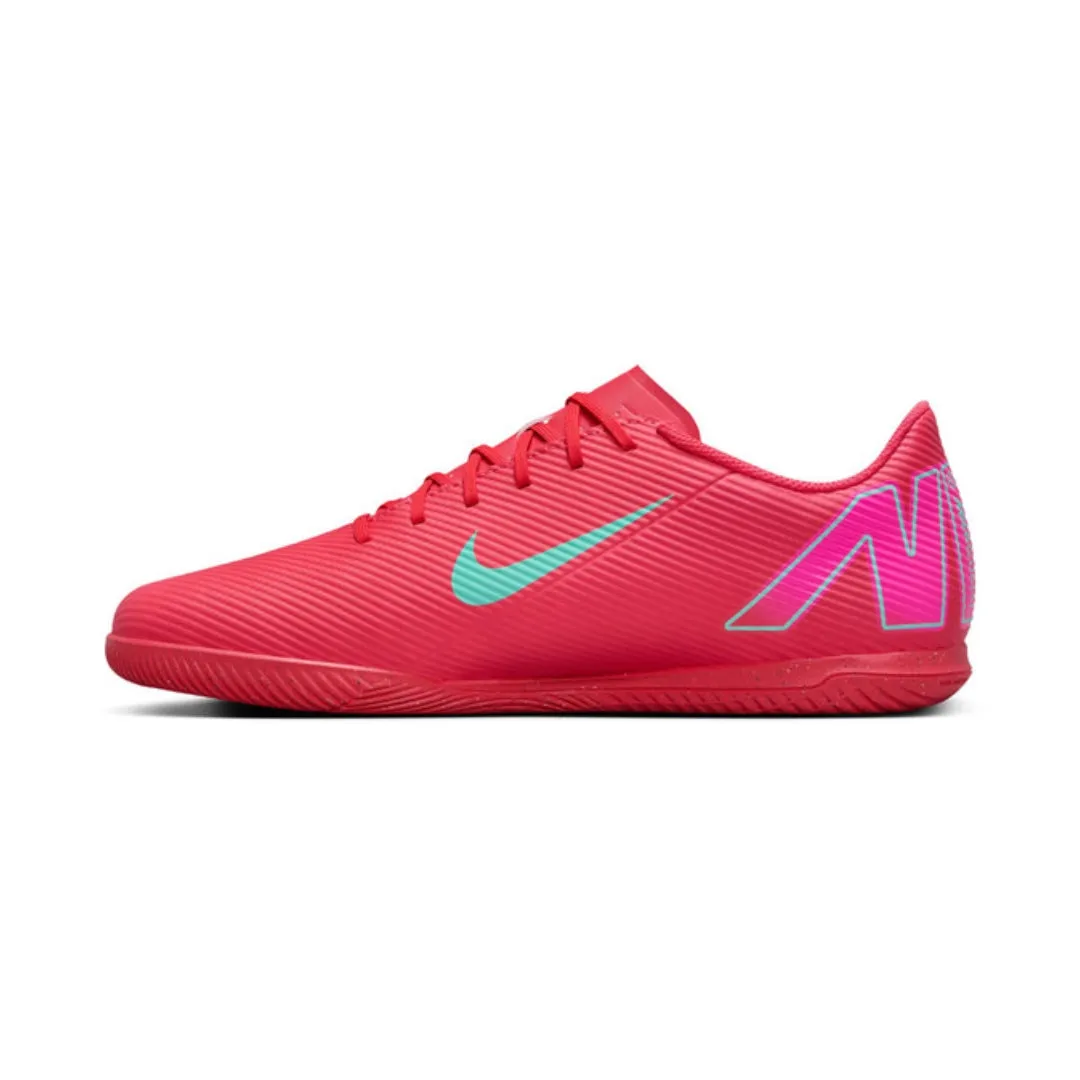 Tight Control Enhanced Agility Mercurial Vapor 16 Club Low-Top Soccer Shoes