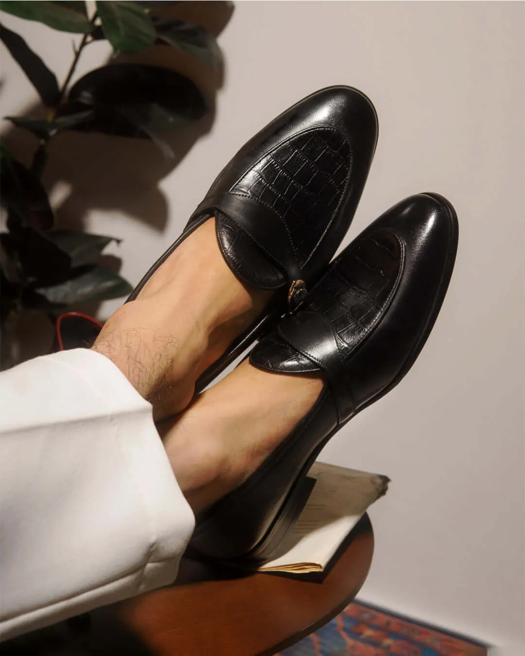 Belgian Croco Single Strap - Solid Black Even Step