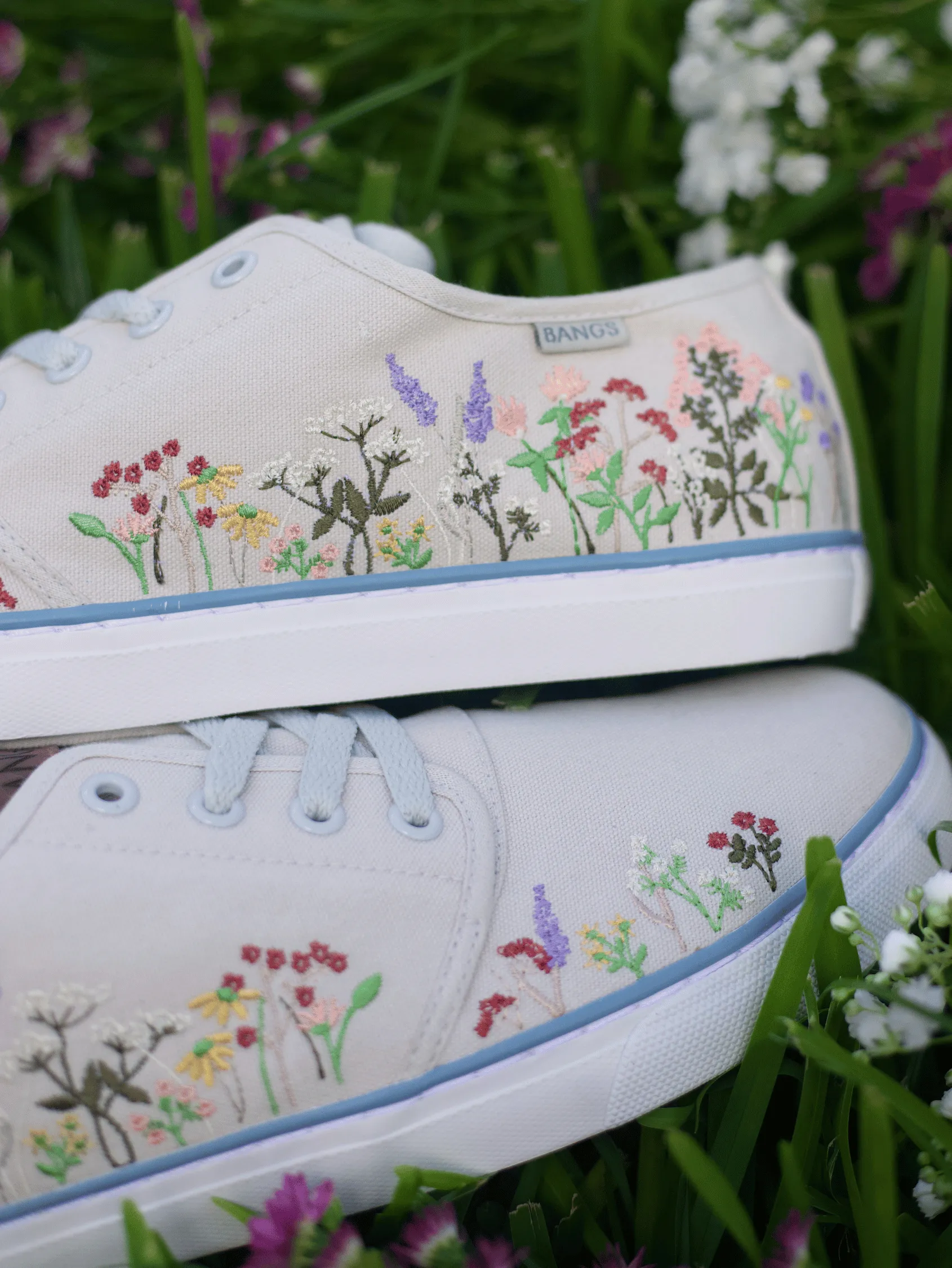 Neutral Mood Trendy Appeal Wildflower Wanderer Low Top