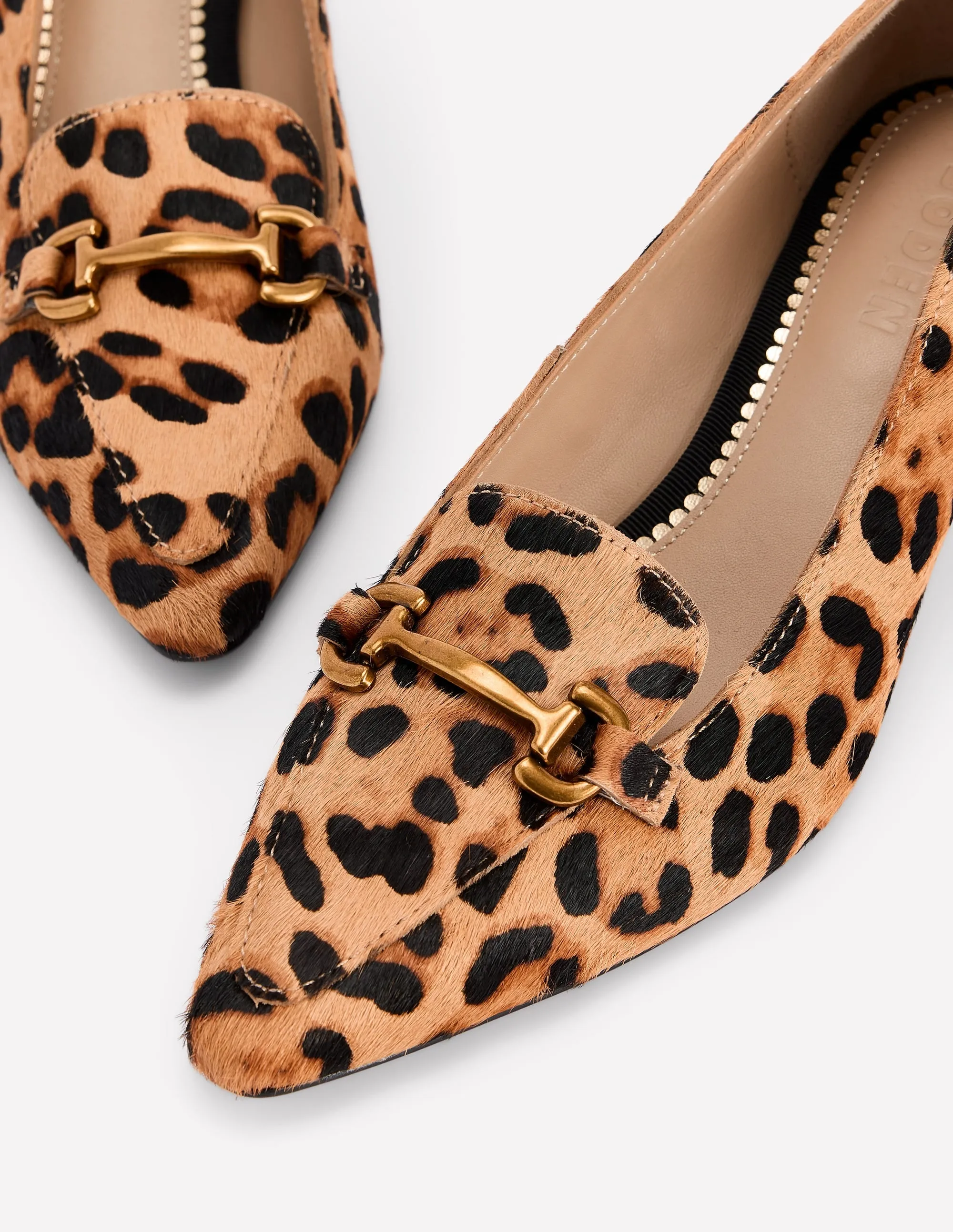 Stylish Look Iris Heel Snaffle Point Loafer-Leopard