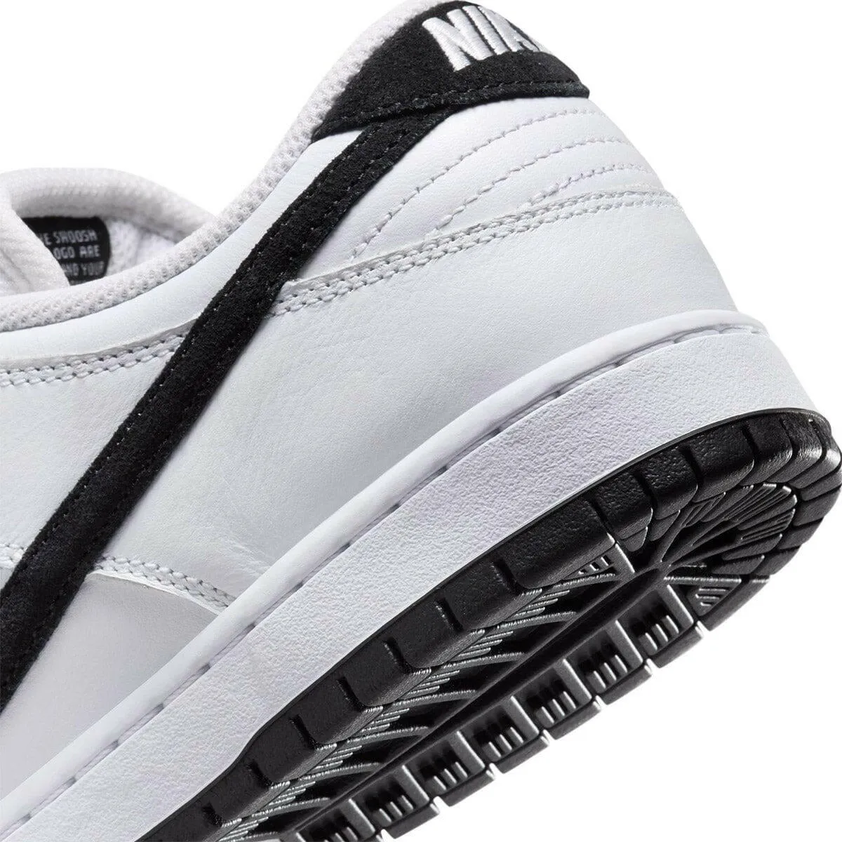 Stylish Edge Ventilated Upper Nike SB - Dunk Low Pro Shoes White/Black