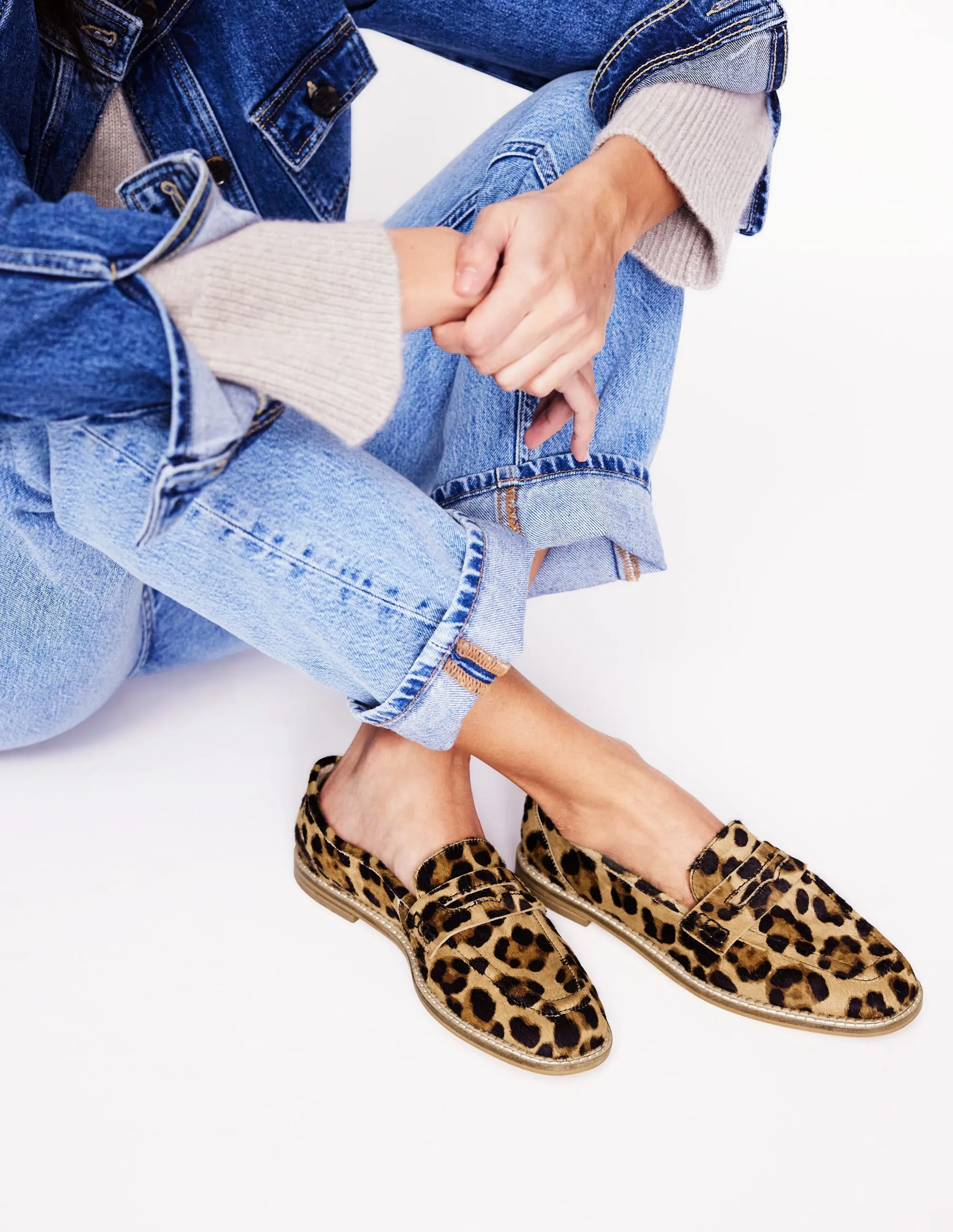 Comfortable Local Walk Nya Penny Loafers-Classic Leopard
