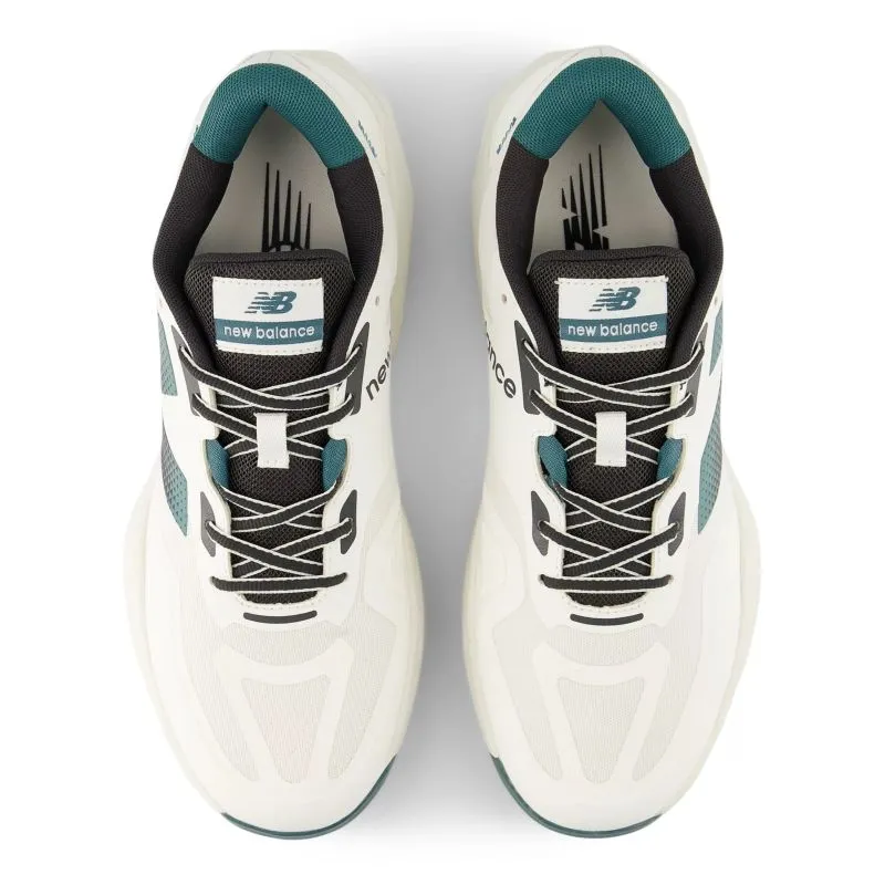 Lightweight Design New Balance 796v4 D Mens Tennis Shoes