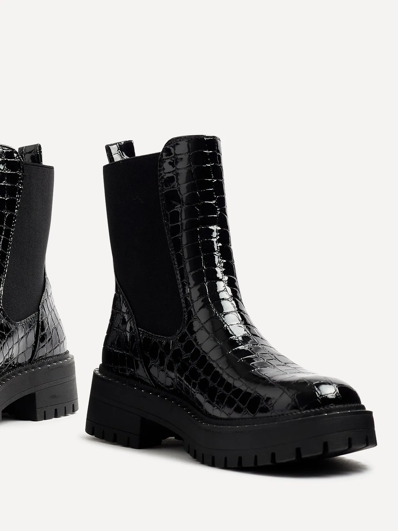 ANDREA Timeless Comfort Seasonal Must-Have