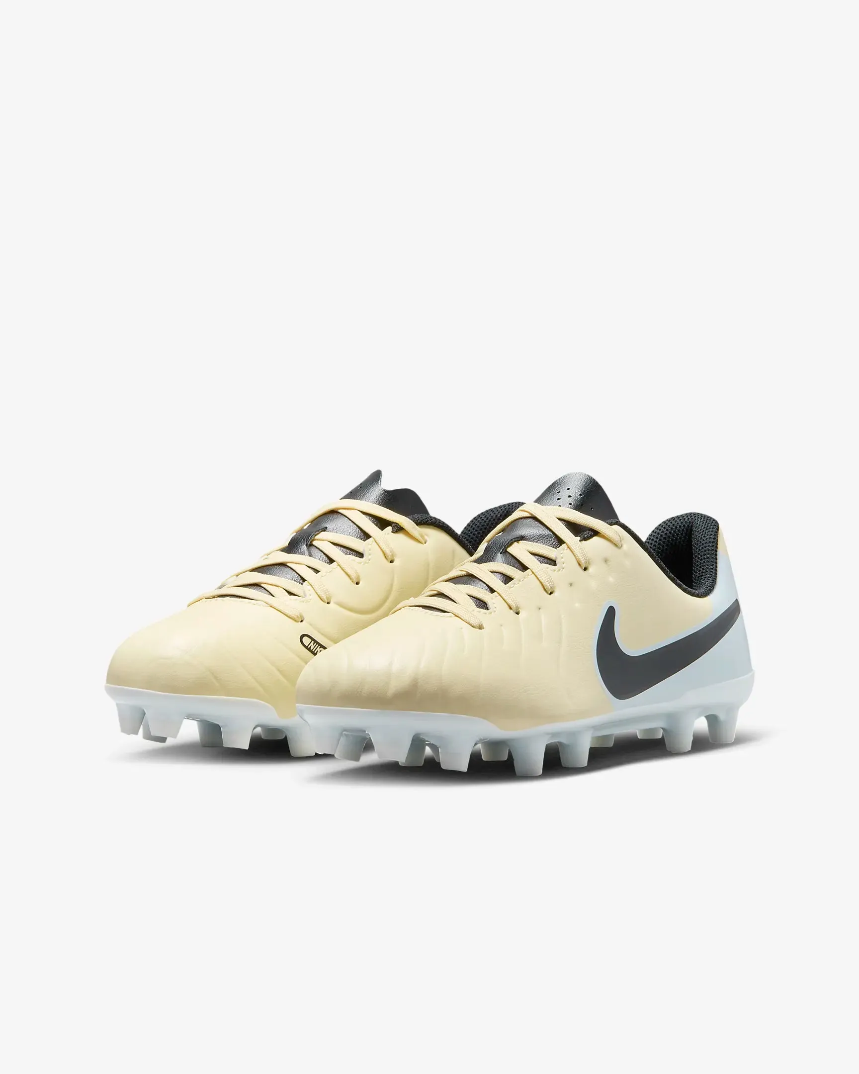 Jr. Tiempo Legend 10 Club Multi-Ground Low-Top Soccer Shoes Shooting Practice Cutting edge