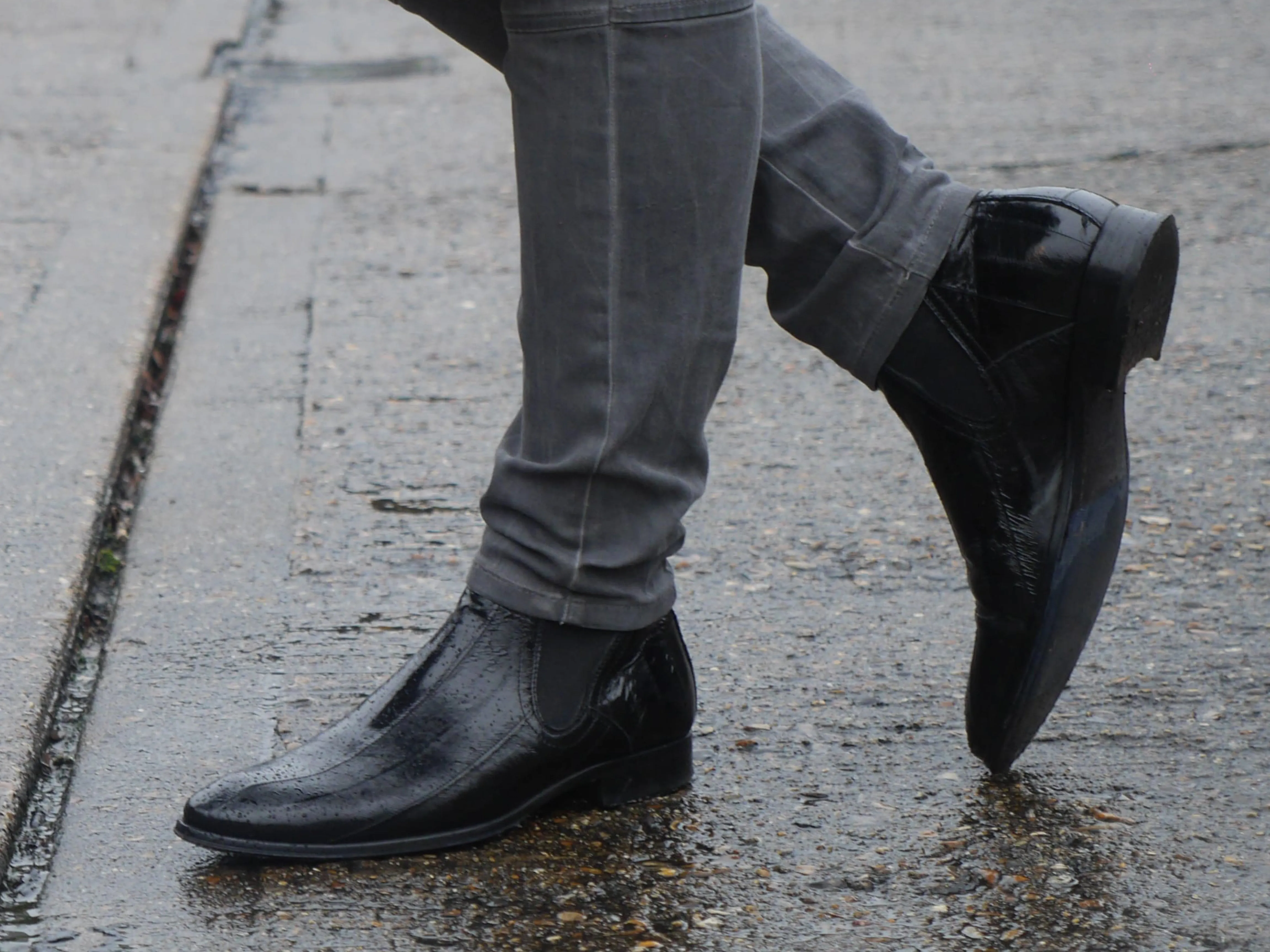 Winter Wardrobe Essential Chic And Easy T930 - Black Eel