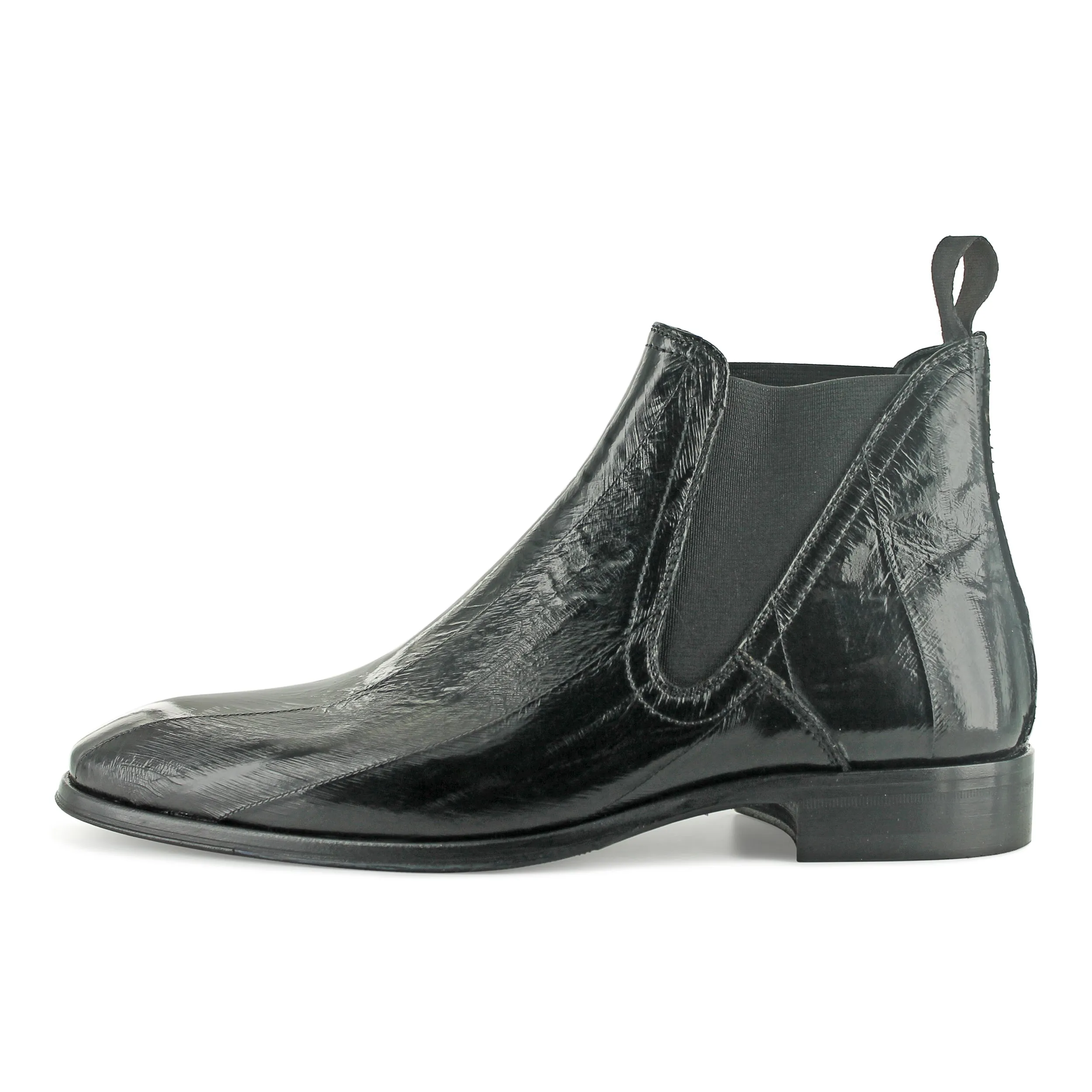 T930 - Black Eel Pointed Toe