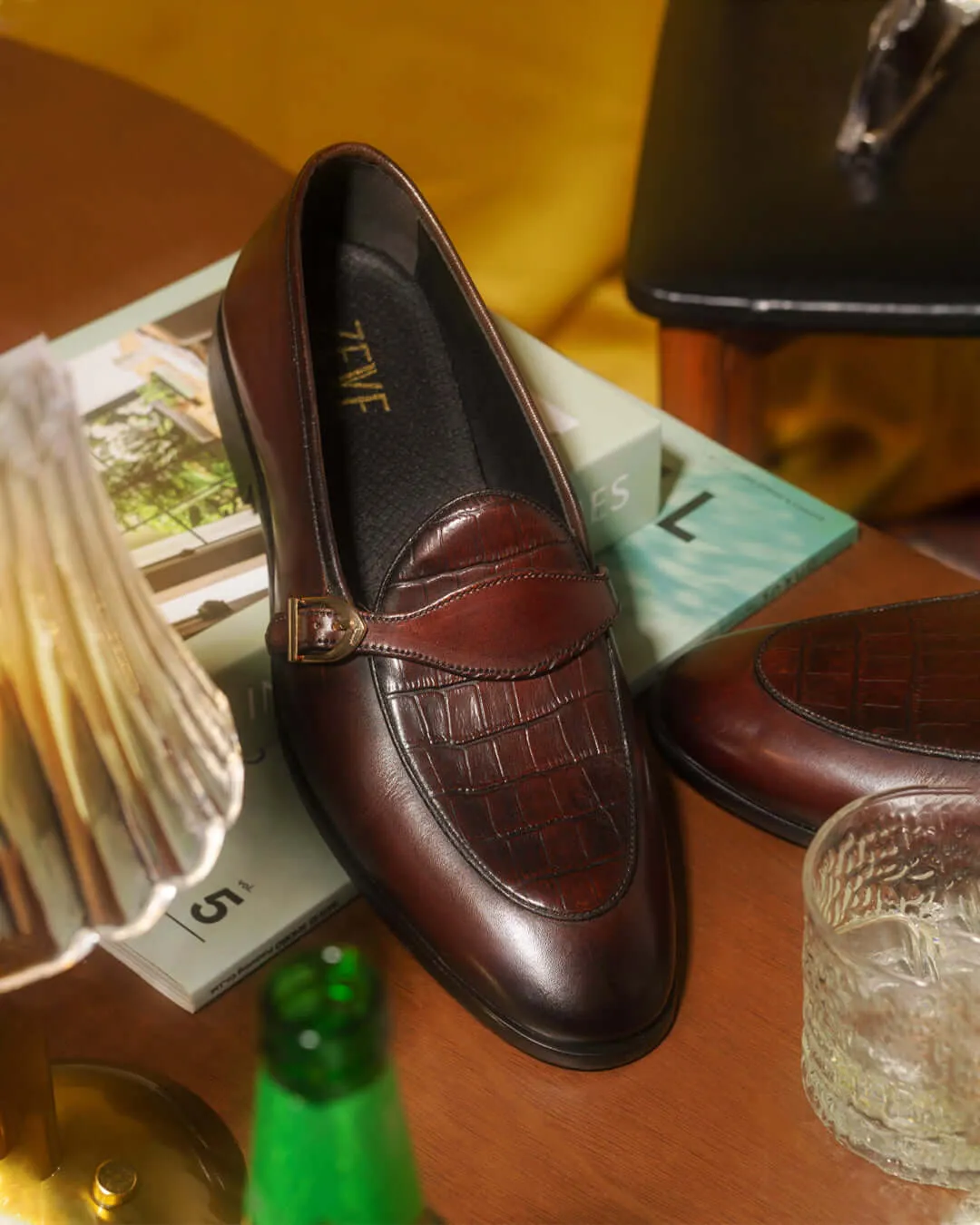 Conference Ready Wide Walk Belgian Croco Single Strap - Coffee (Hand Painted Patina)