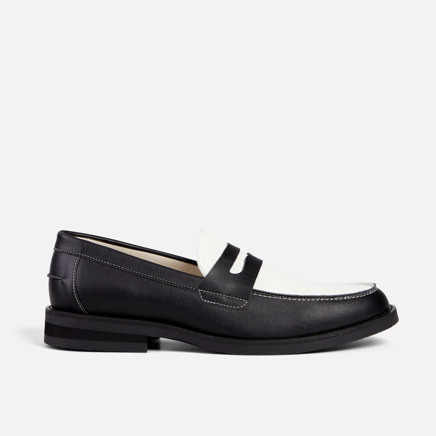 Luggage Fit Wilde Black   White Vegan Penny Loafer - Men's