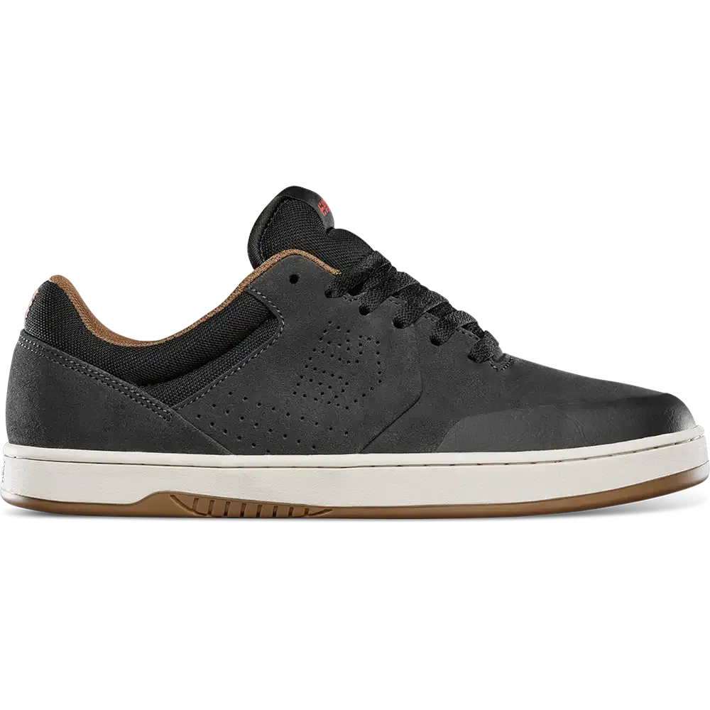 Sleek lines Skater Ride Performance Marana Michelin