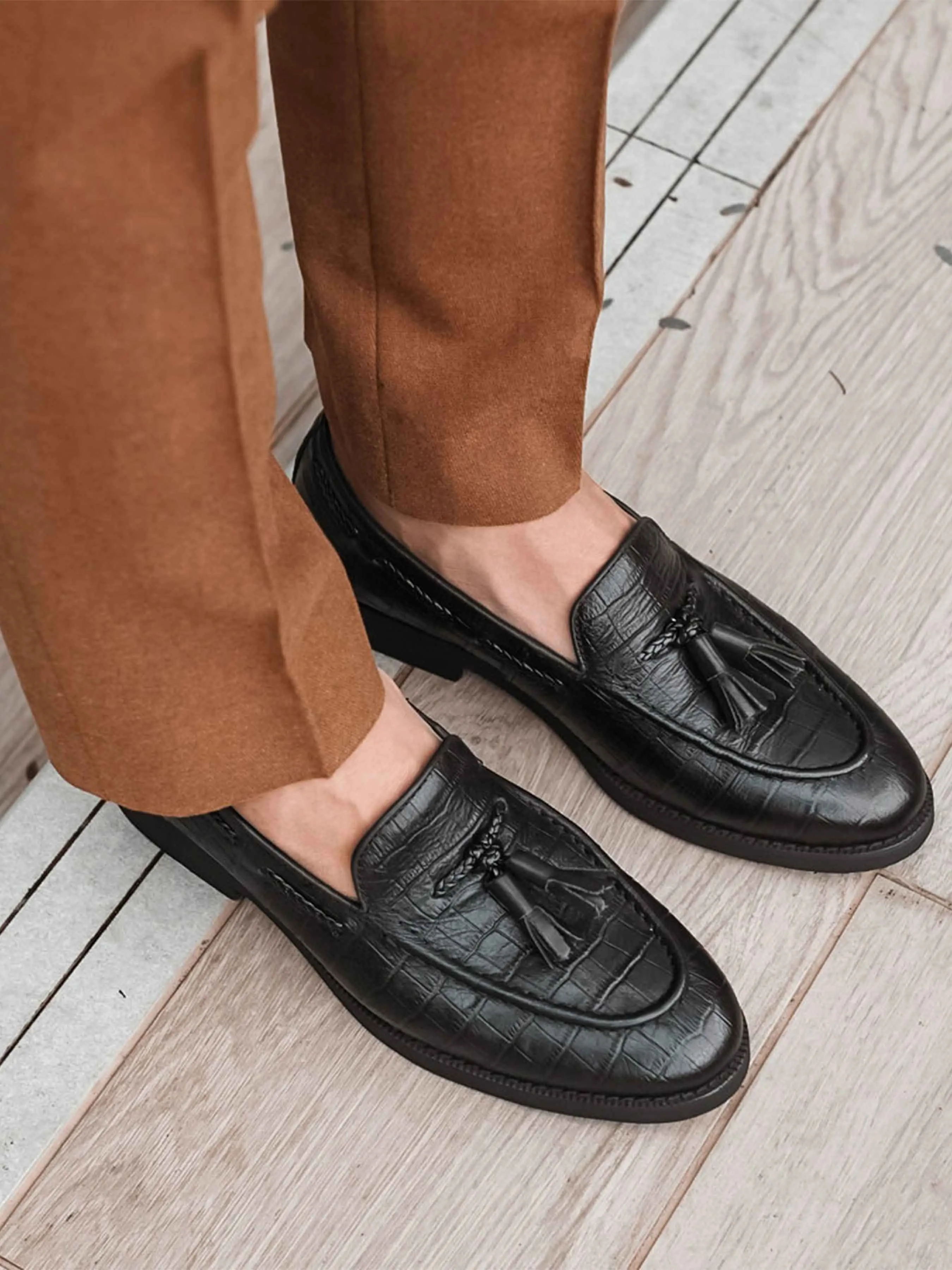 Soft Fit Comfort Practical Style Tassel Loafer - Black Croco Leather (Crepe Sole)