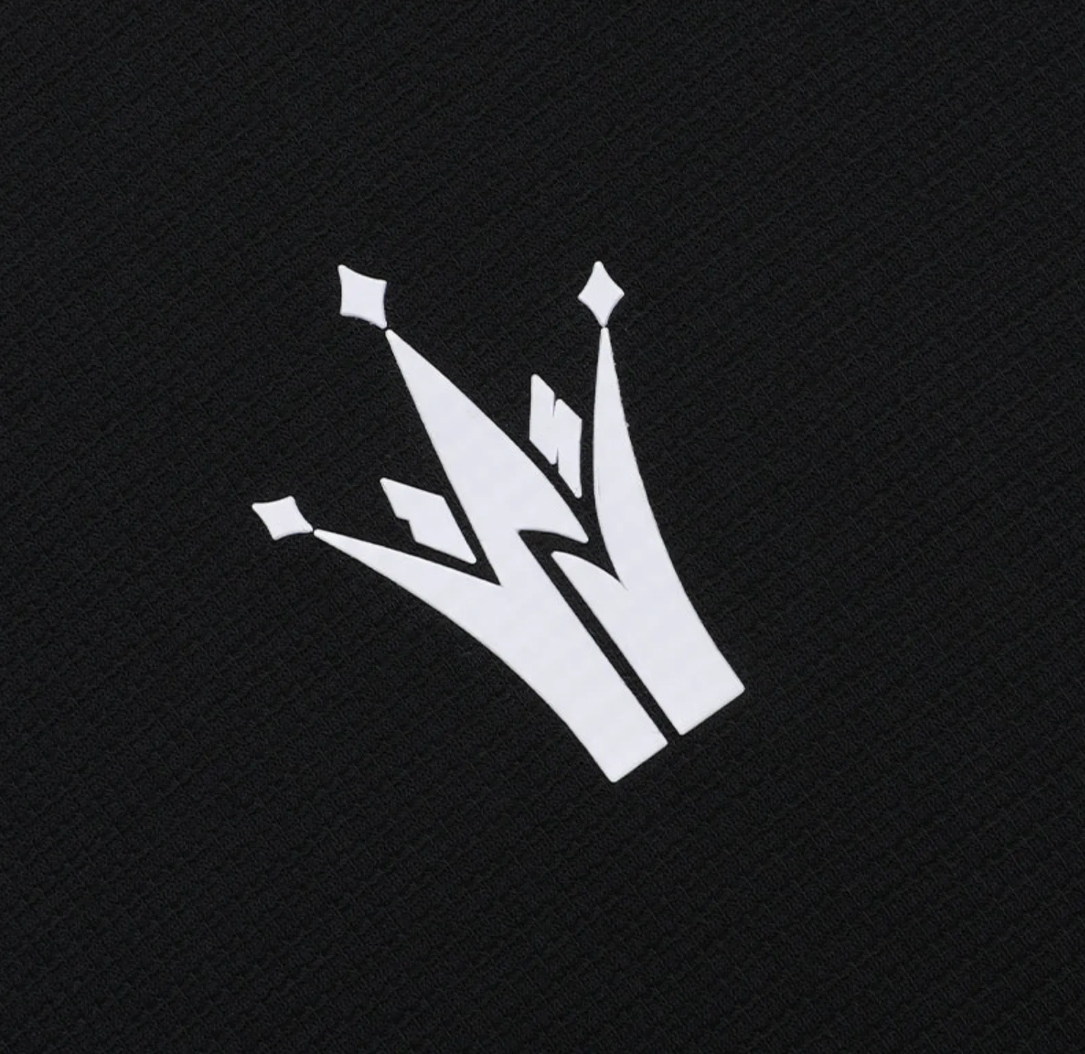 Nikola Joki? - Crown Athletic Tee??Black Running Shoes