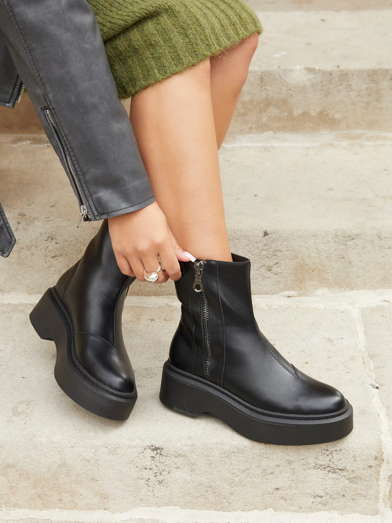 VALLEY Street Smart Boots Leather Finish