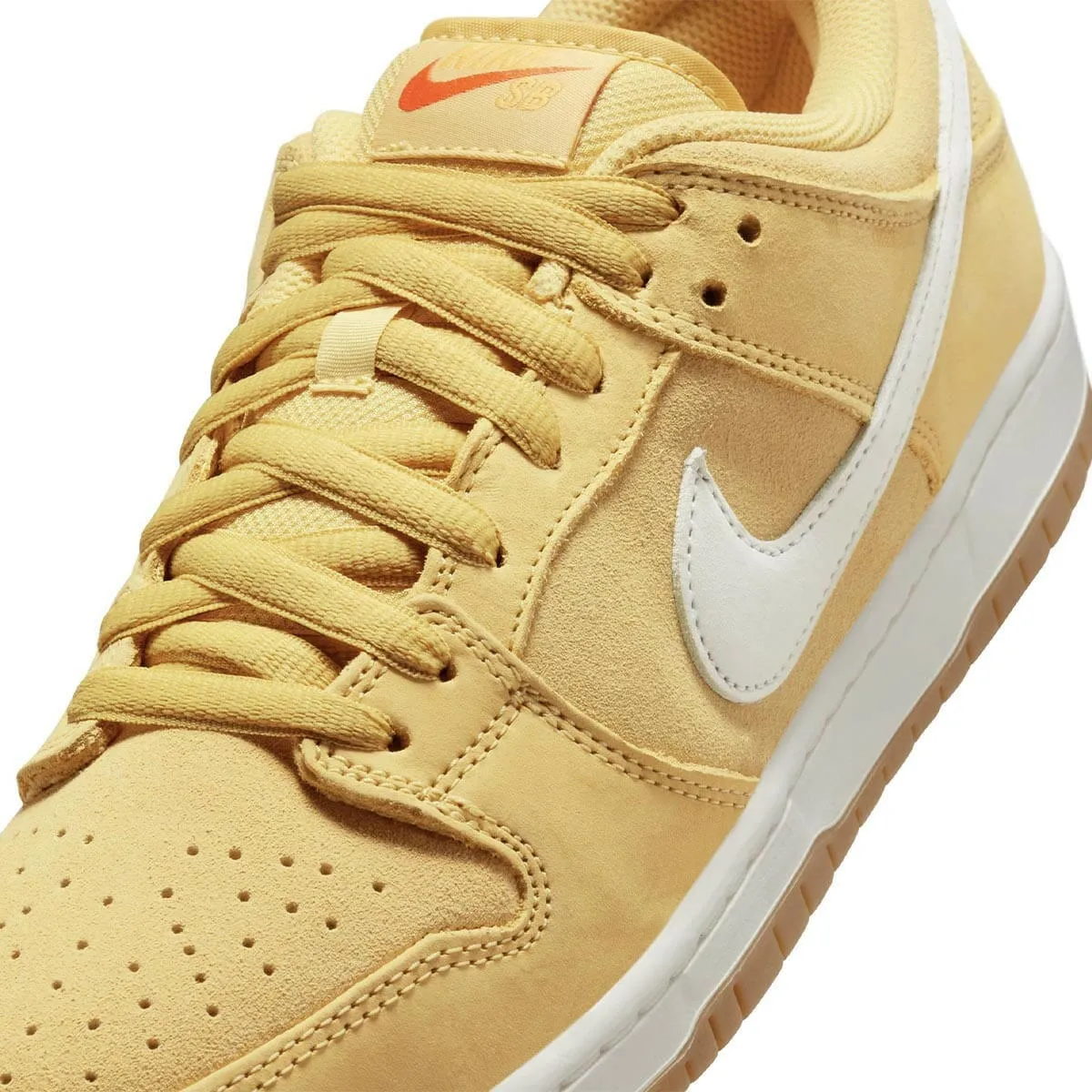 Comfortable Heel Cup Nike SB - Dunk Low Pro Shoes Saturn Gold