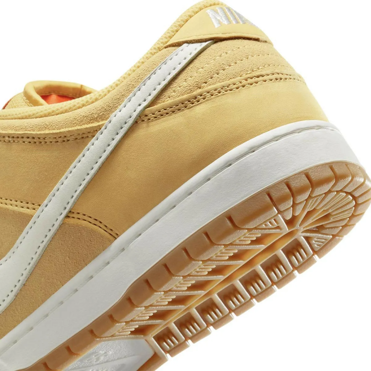 Nike SB - Dunk Low Pro Shoes Saturn Gold Elastic laces