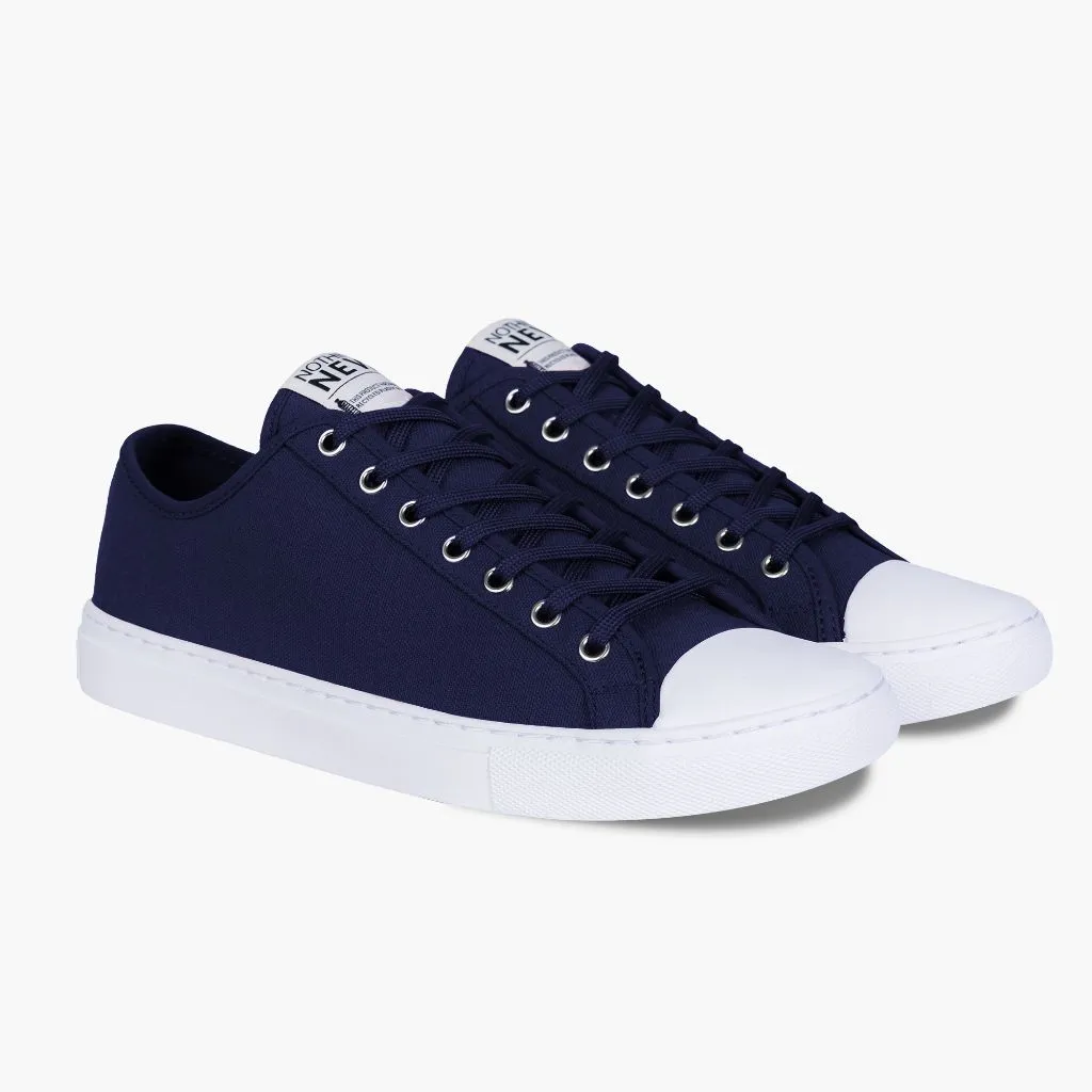 Leaf Hike Women's Classic Low Top | Navy x White