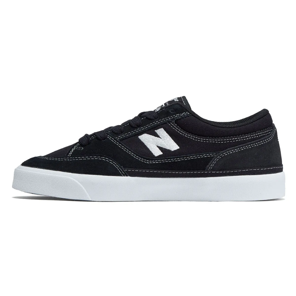 Performance Driven All surface New Balance 417 Villani Low Shoes - Black/White