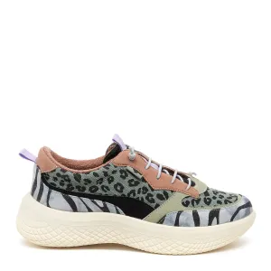 Slip Fit Ergonomic Shape Gravel Black Leopard Multi Color Sneaker