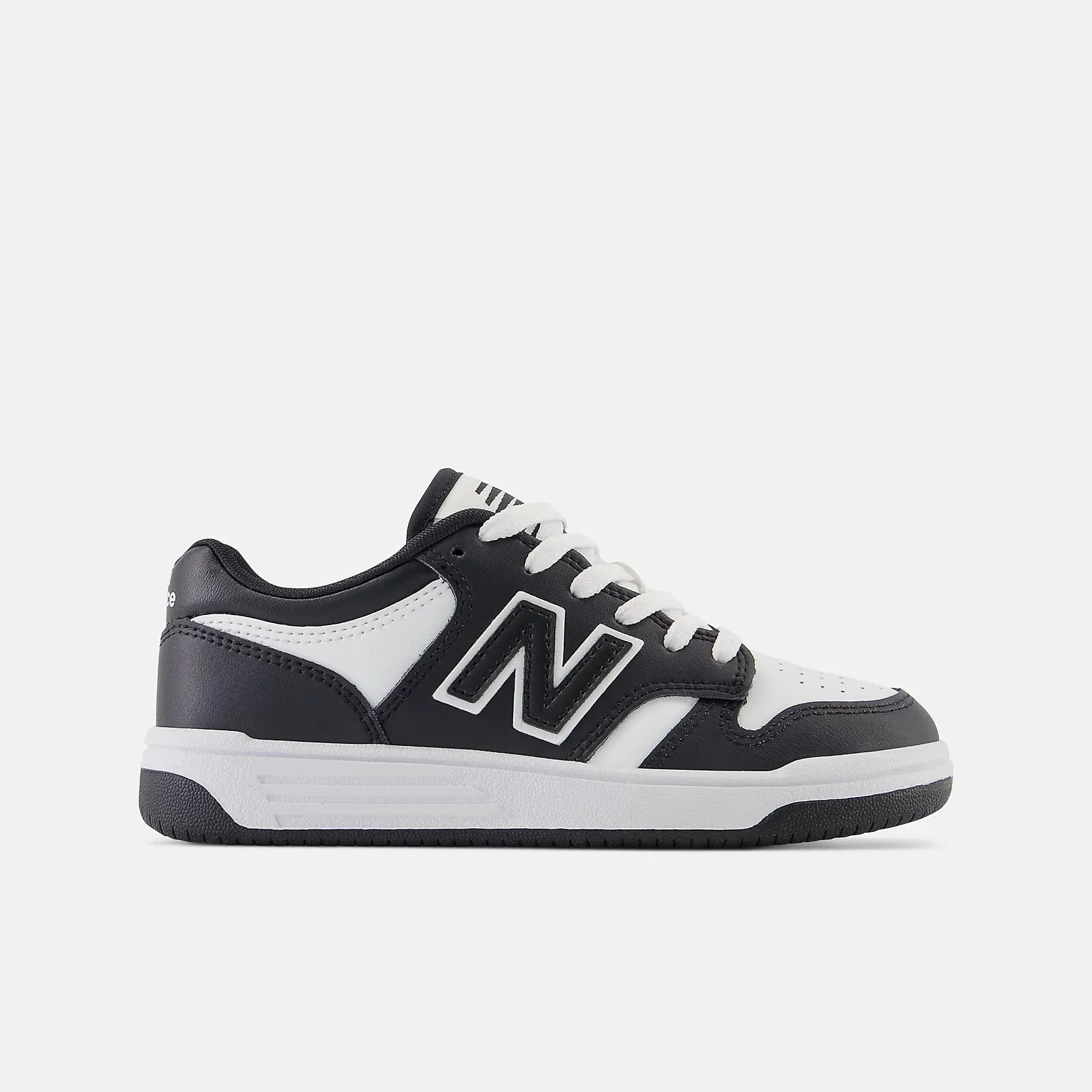 New Balance 480 - Black/White Relaxed Movement