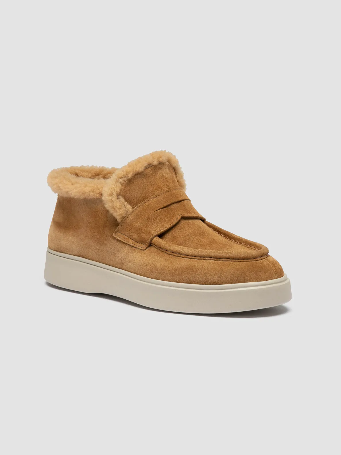 Italian Glam FRAME 111 - Camel Suede Chukka Boots
