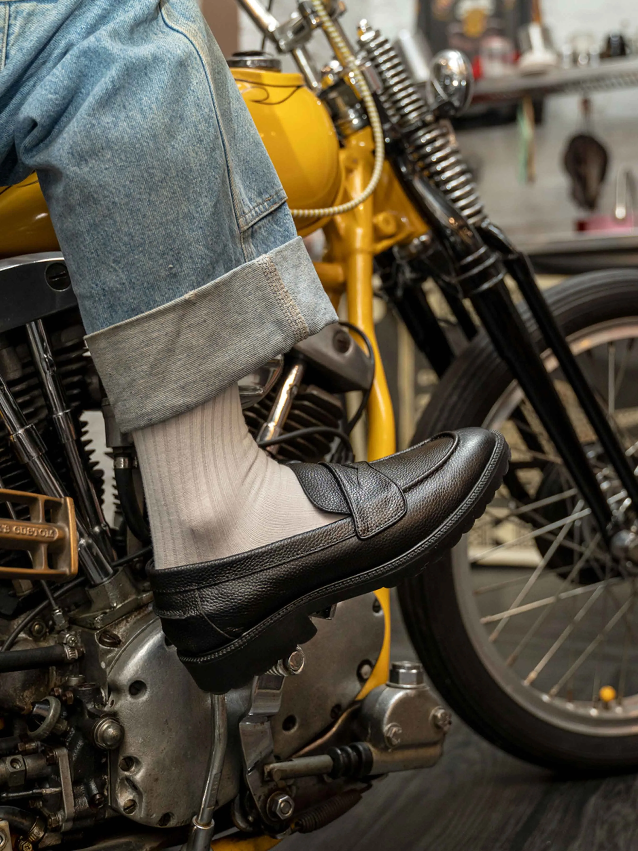 Casual Footwear Flex Flow Wayne Penny Loafer - Black Pebble Grain Leather (Combat Sole)