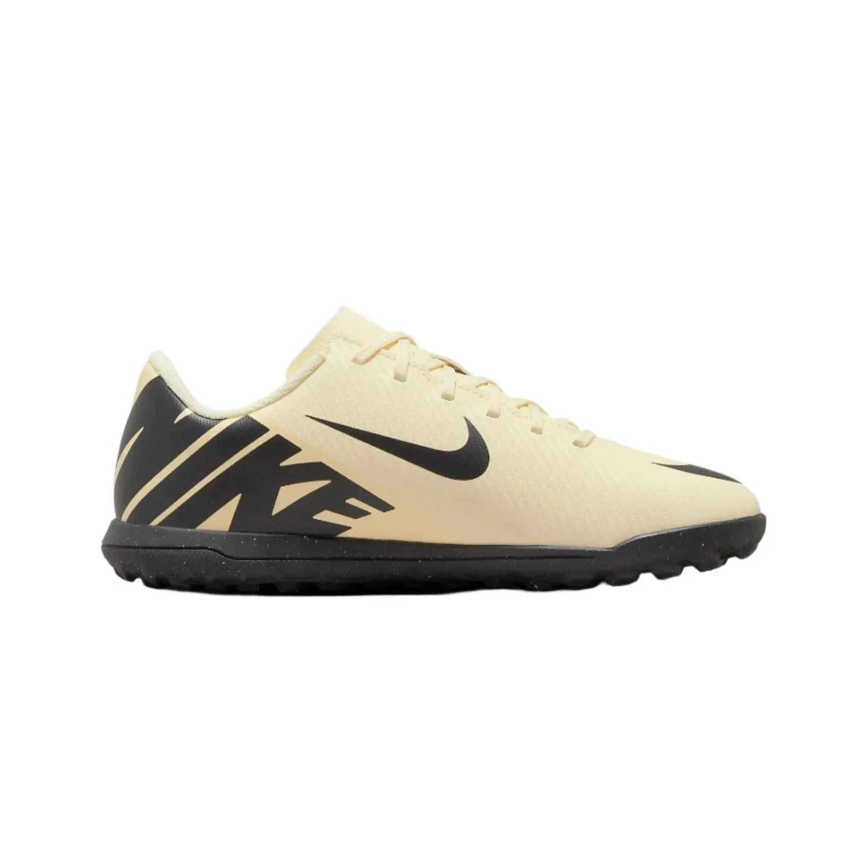 Jr. Mercurial Vapor 15 Club TF Soccer Shoes Running Action Open Motion