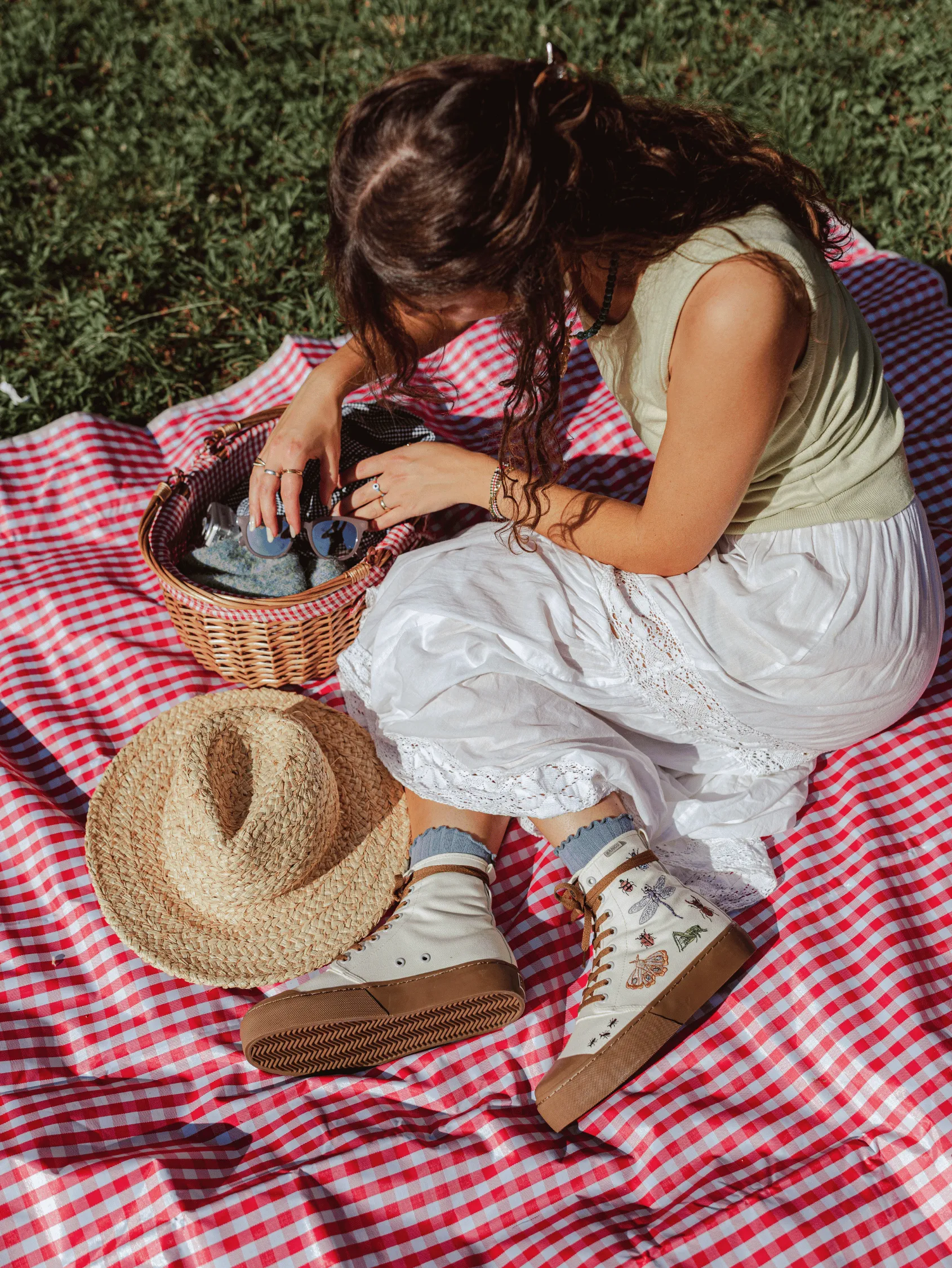 Slip   Resistant Backyard Bug Platform High Top