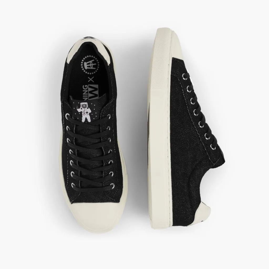 Bush Step Buckle Design Men's Classic Low Top | Moon Man