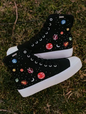 Universe Platform High Top City Look group run