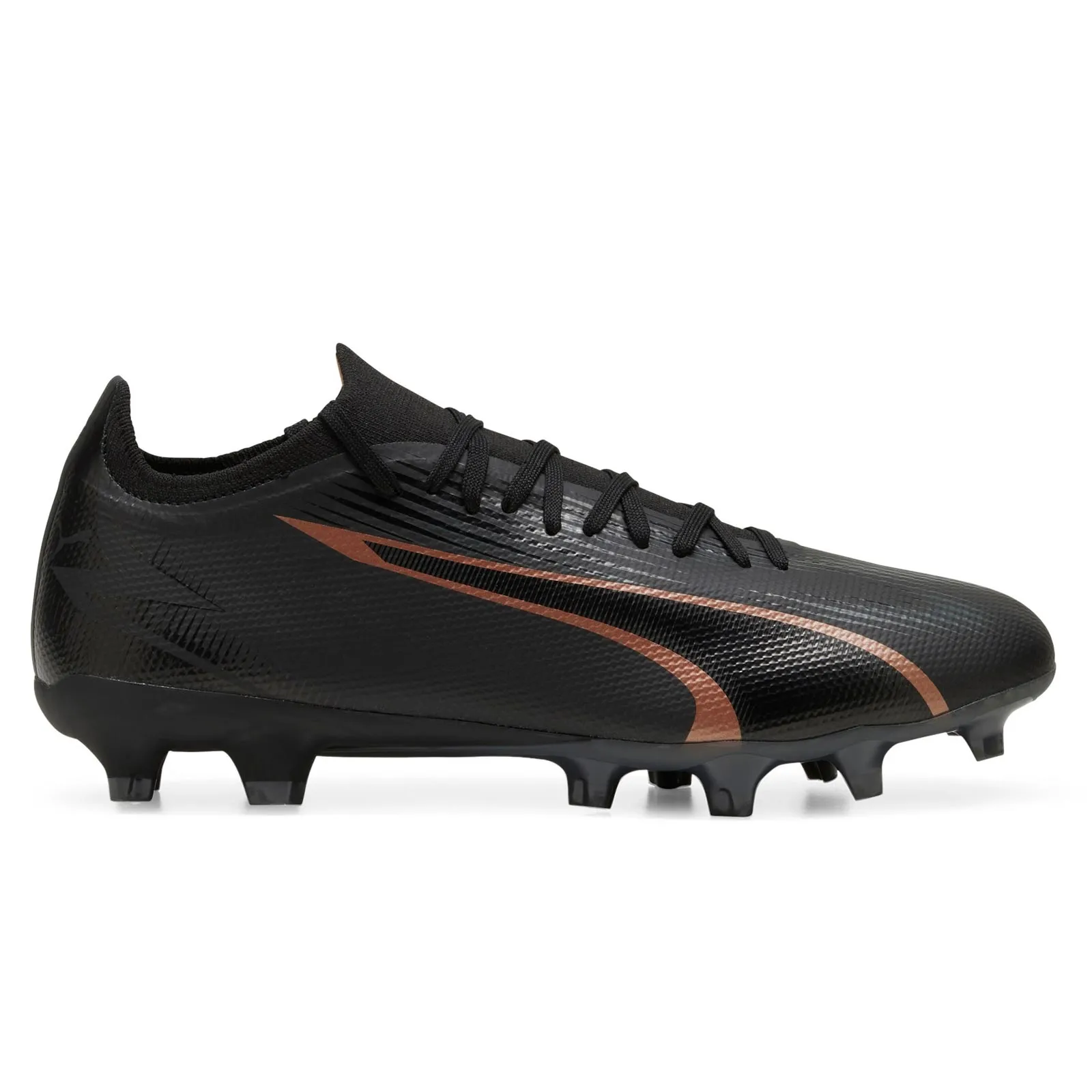 Wet Control Pivot Turn Puma Ultra Match Firm-Ground Football Boots